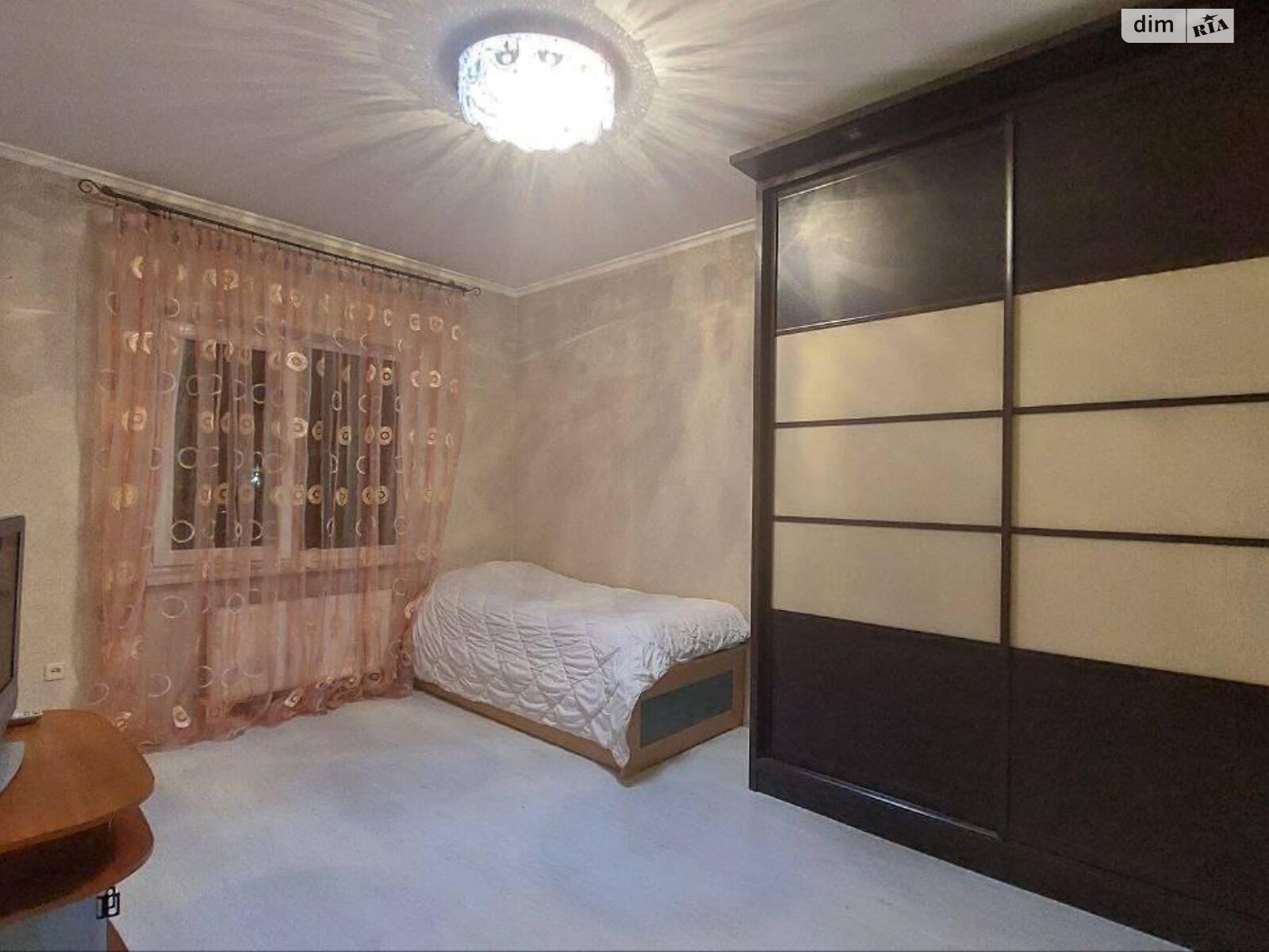 трехэтажный дом, 149.6 кв. м, ракушечник (ракушняк). Продажа в Одессе район Киевский фото 1 трехэтажный дом, 149.6 кв. м, ракушечник (ракушняк). Продажа в Одессе район Киевский фото 1