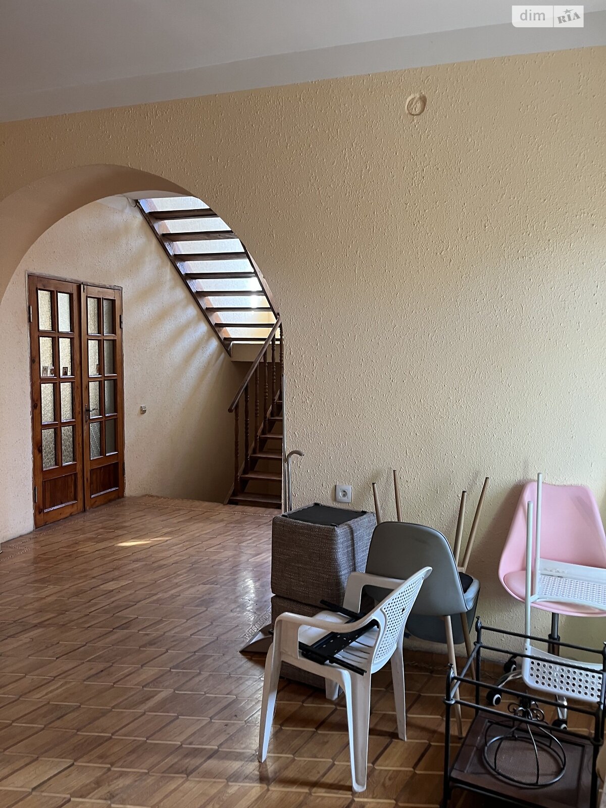 двухэтажный дом с гаражом, 345 кв. м, кирпич. Продажа в Одессе фото 1 двухэтажный дом с гаражом, 345 кв. м, кирпич. Продажа в Одессе фото 1