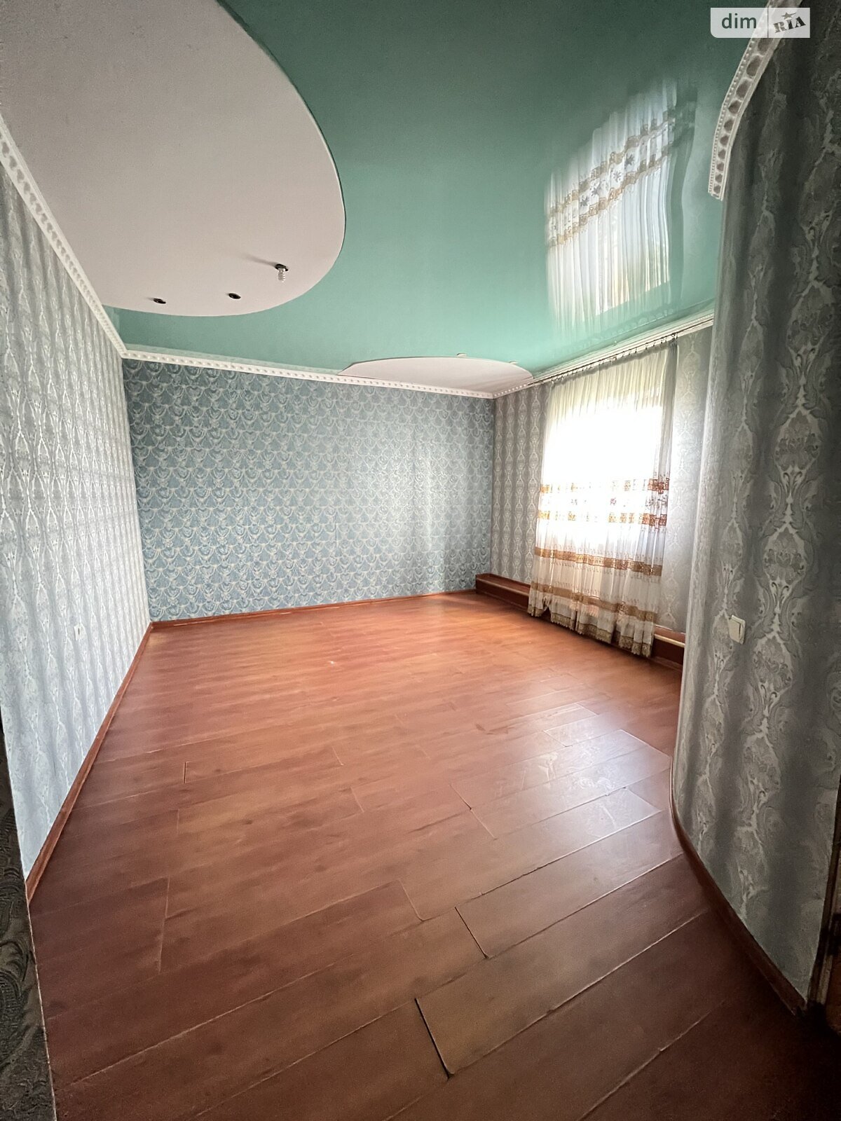 трехэтажный дом с верандой, 320 кв. м, кирпич. Продажа в Одессе фото 1 трехэтажный дом с верандой, 320 кв. м, кирпич. Продажа в Одессе фото 1