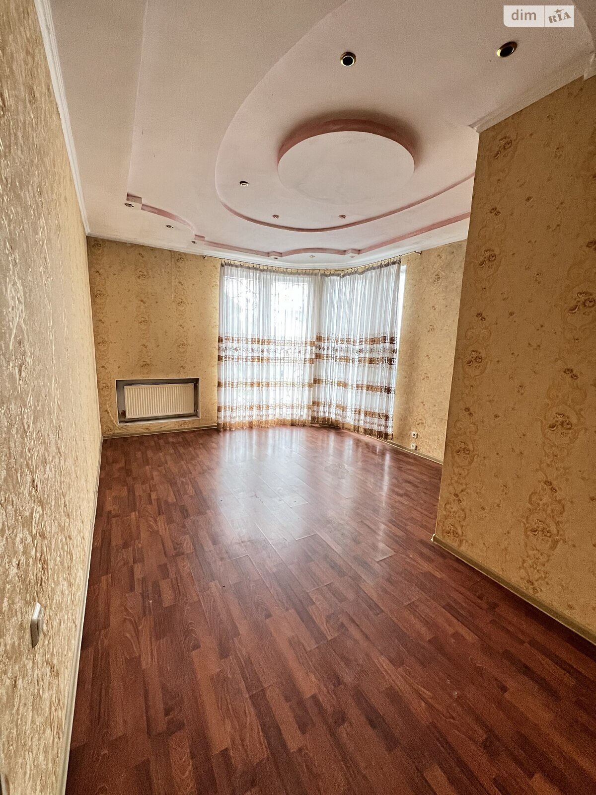 трехэтажный дом с верандой, 320 кв. м, кирпич. Продажа в Одессе фото 1 трехэтажный дом с верандой, 320 кв. м, кирпич. Продажа в Одессе фото 1