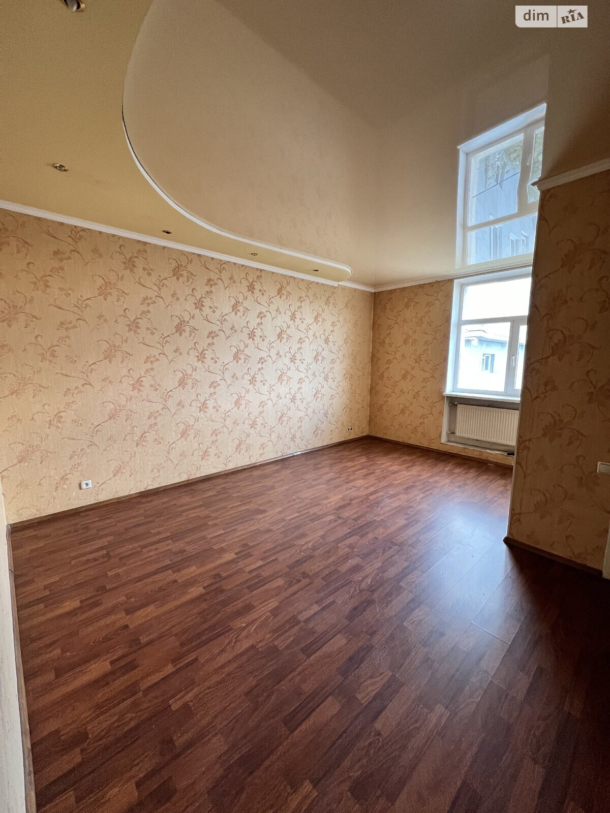 трехэтажный дом с верандой, 320 кв. м, кирпич. Продажа в Одессе фото 1 трехэтажный дом с верандой, 320 кв. м, кирпич. Продажа в Одессе фото 1