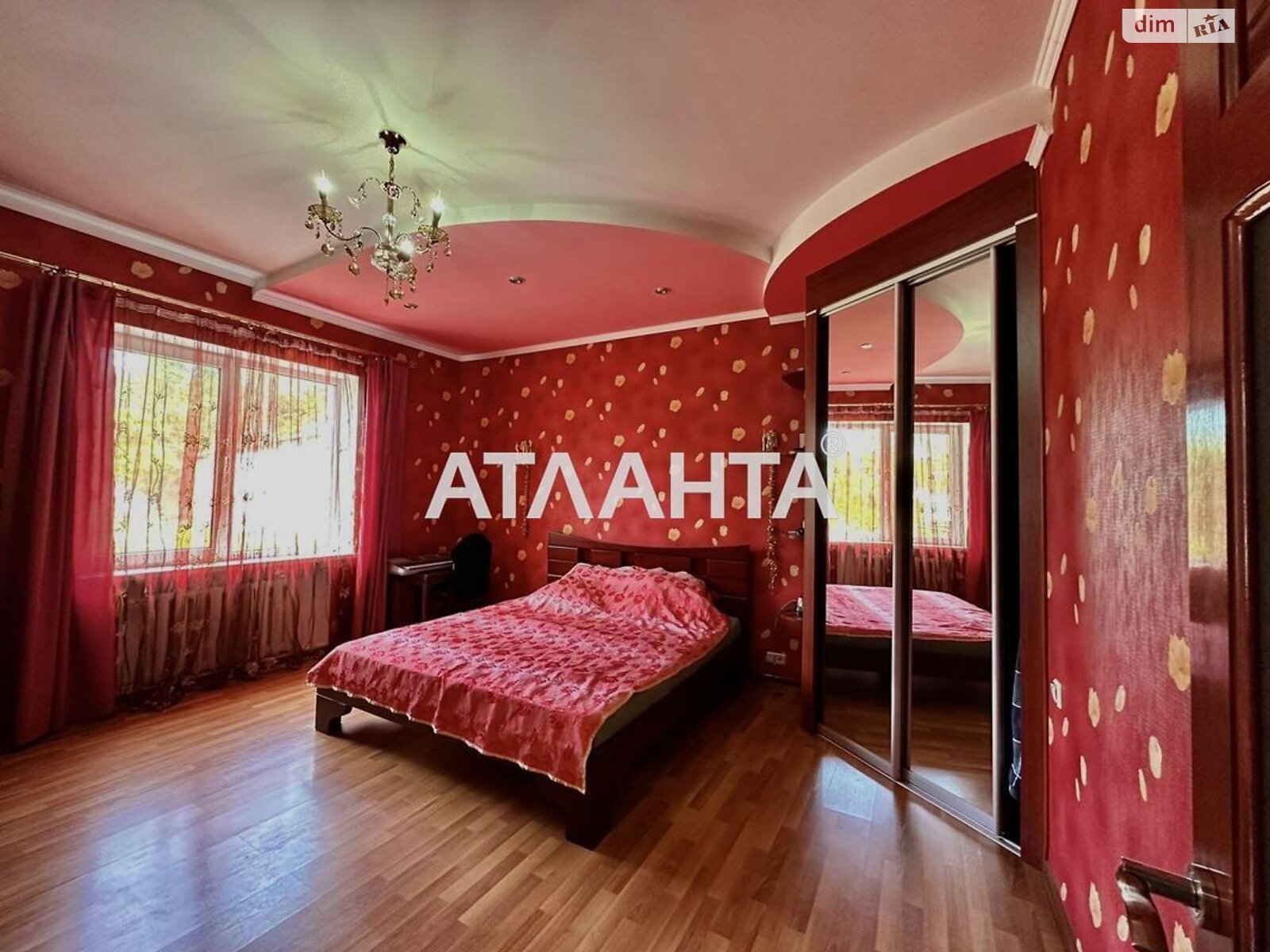 трехэтажный дом, 155 кв. м, ракушечник (ракушняк). Продажа в Одессе район Хаджибейский фото 1