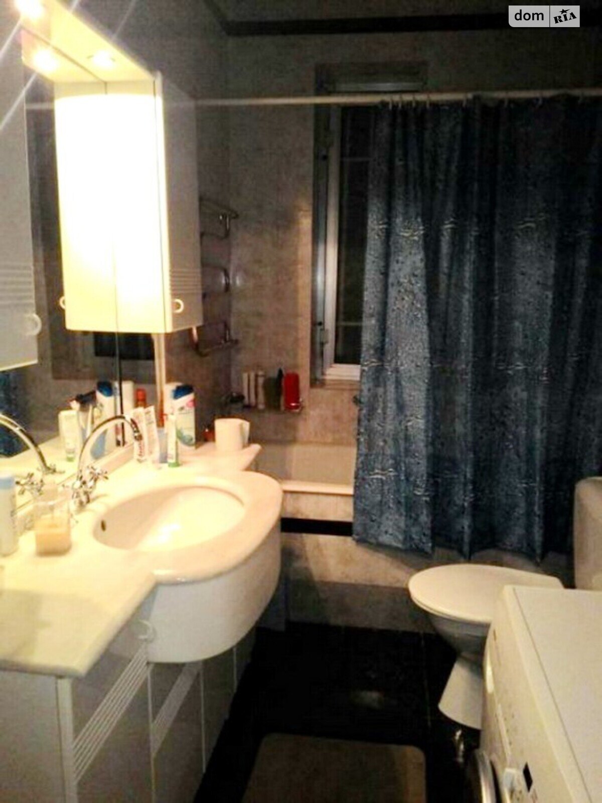 триповерховий будинок з гаражем, 145 кв. м, ракушняк. Продаж в Одесі, район undefined фото 1 триповерховий будинок з гаражем, 145 кв. м, ракушняк. Продаж в Одесі, район undefined фото 1