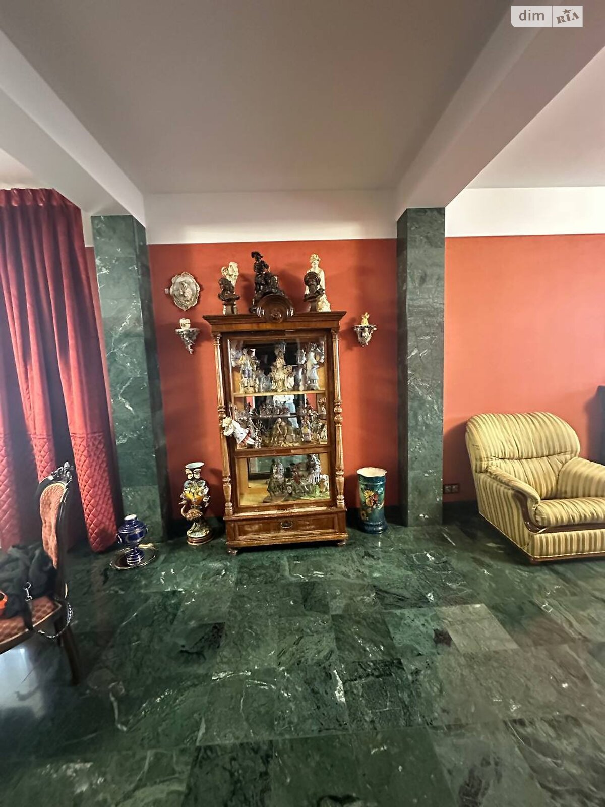 двоповерховий будинок з гаражем, 252.1 кв. м, цегла. Продаж у Одесі фото 1 двоповерховий будинок з гаражем, 252.1 кв. м, цегла. Продаж у Одесі фото 1