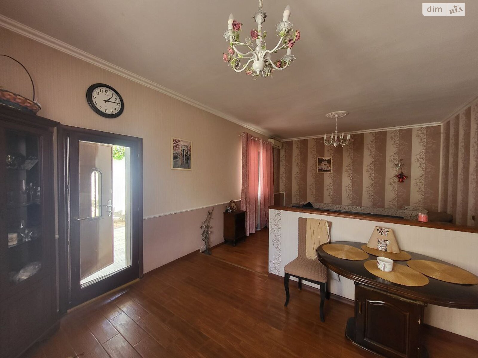 триповерховий будинок, 250 кв. м, цегла. Продаж у Одесі фото 1 триповерховий будинок, 250 кв. м, цегла. Продаж у Одесі фото 1
