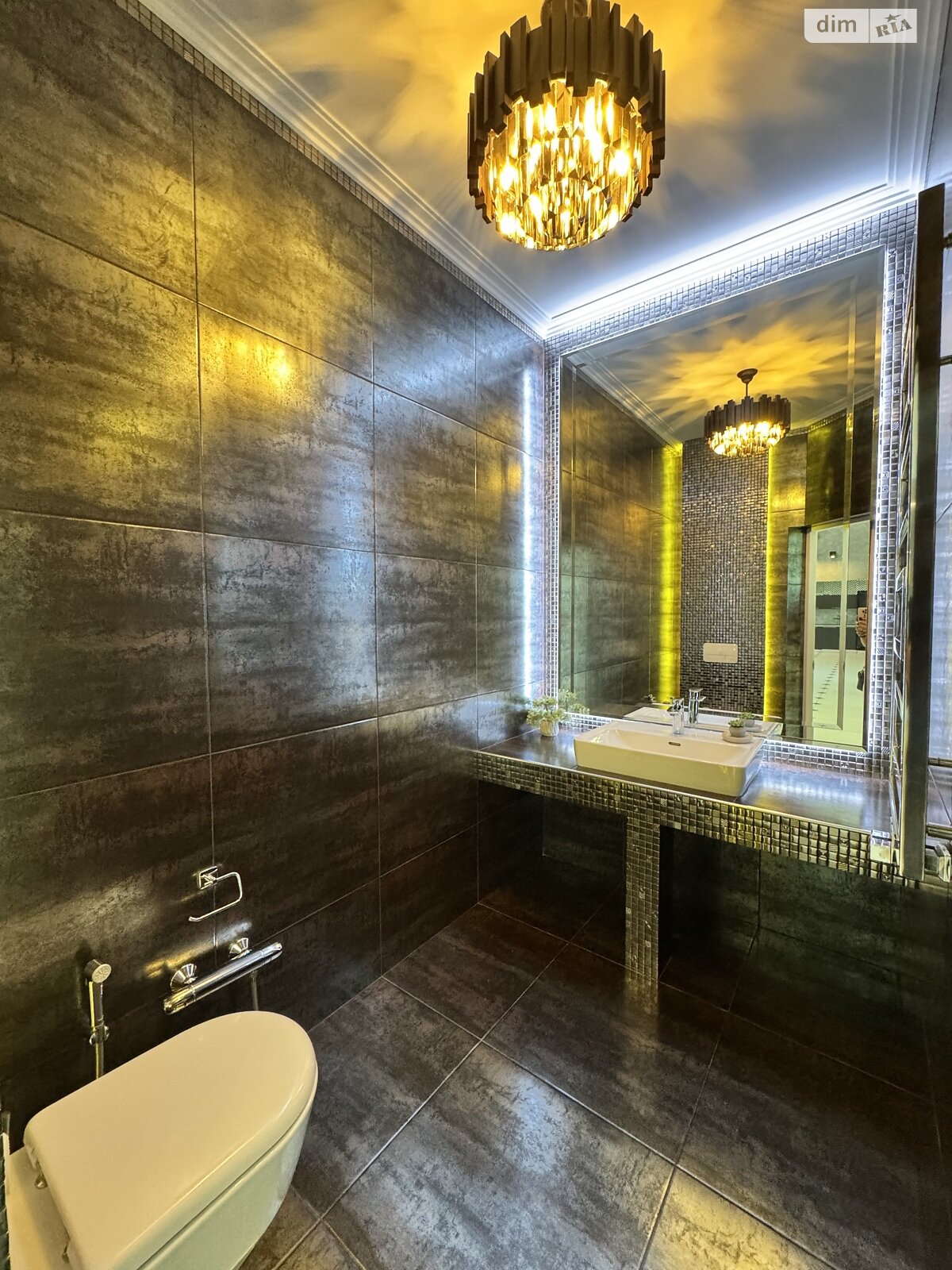 двоповерховий будинок, 5 кв. м, цегла. Продаж у Одесі фото 1 двоповерховий будинок, 5 кв. м, цегла. Продаж у Одесі фото 1