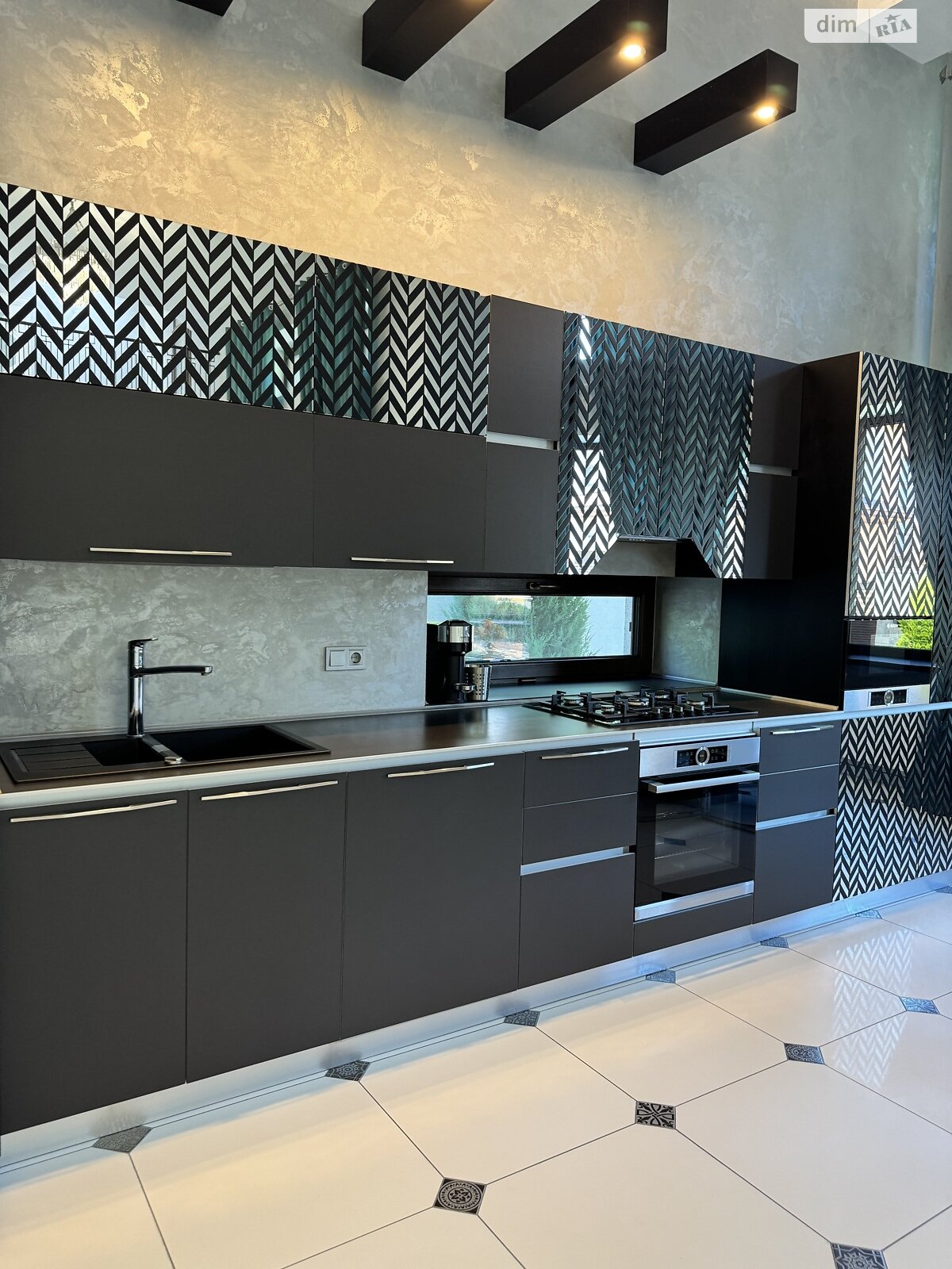 двоповерховий будинок, 5 кв. м, цегла. Продаж у Одесі фото 1 двоповерховий будинок, 5 кв. м, цегла. Продаж у Одесі фото 1