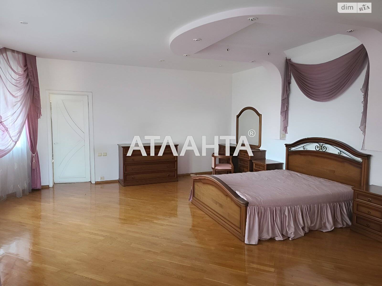 двоповерховий будинок бесідка, 450 кв. м, кирпич. Продаж в Одесі, район Пересипський фото 1 двоповерховий будинок бесідка, 450 кв. м, кирпич. Продаж в Одесі, район Пересипський фото 1