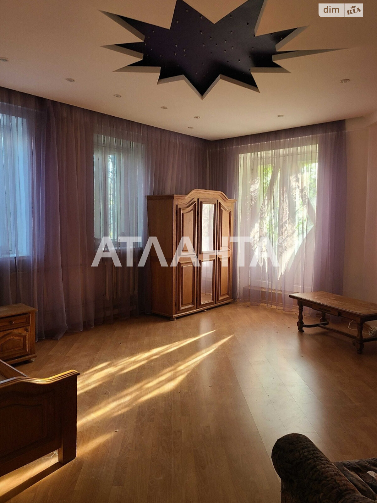 двоповерховий будинок бесідка, 450 кв. м, кирпич. Продаж в Одесі, район Пересипський фото 1 двоповерховий будинок бесідка, 450 кв. м, кирпич. Продаж в Одесі, район Пересипський фото 1