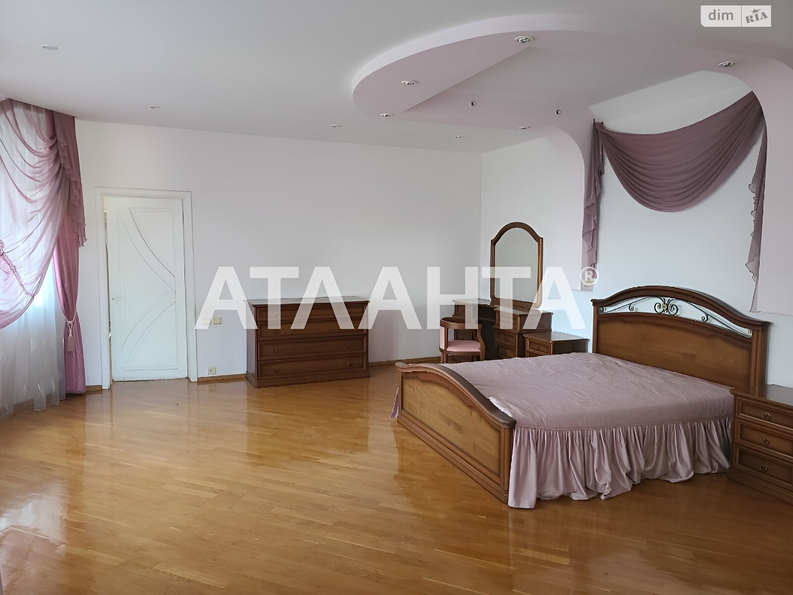 двоповерховий будинок бесідка, 450 кв. м, кирпич. Продаж в Одесі, район Пересипський фото 1 двоповерховий будинок бесідка, 450 кв. м, кирпич. Продаж в Одесі, район Пересипський фото 1