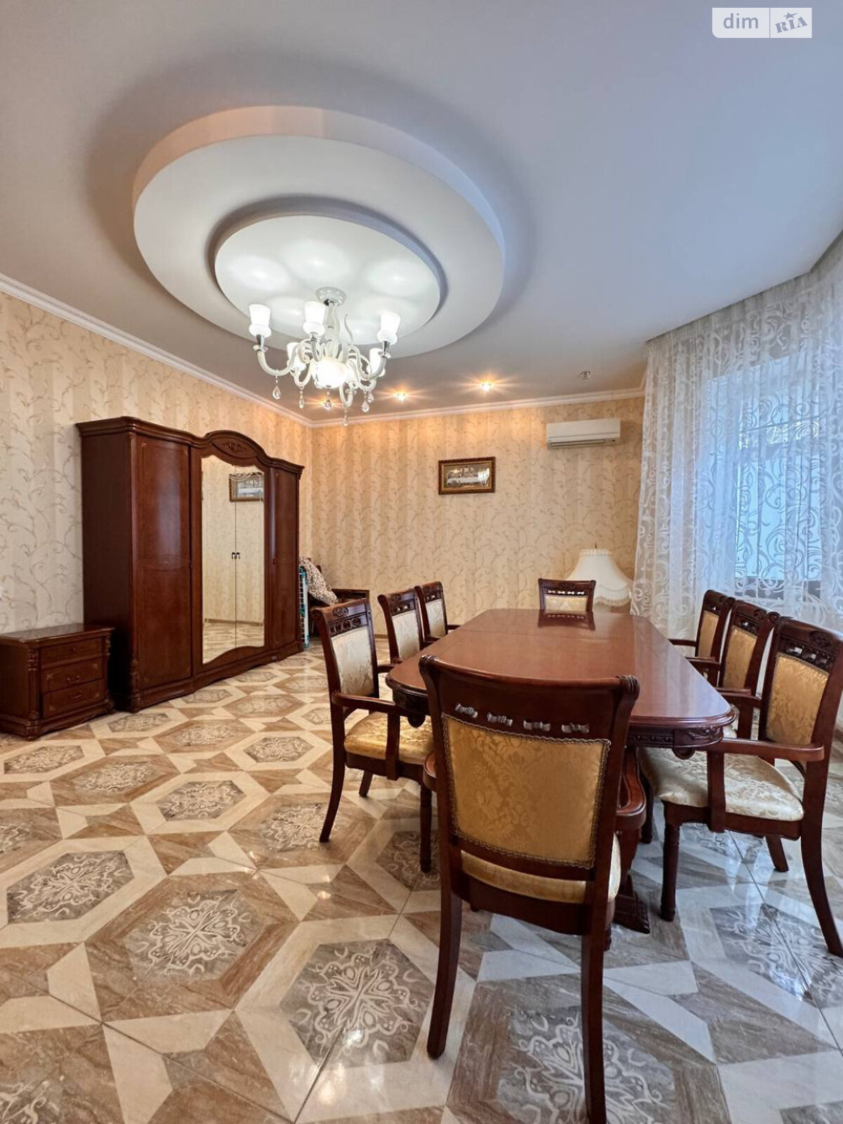 трехэтажный дом, 380 кв. м, ракушечник (ракушняк). Продажа в Одессе район Пересыпский фото 1 трехэтажный дом, 380 кв. м, ракушечник (ракушняк). Продажа в Одессе район Пересыпский фото 1
