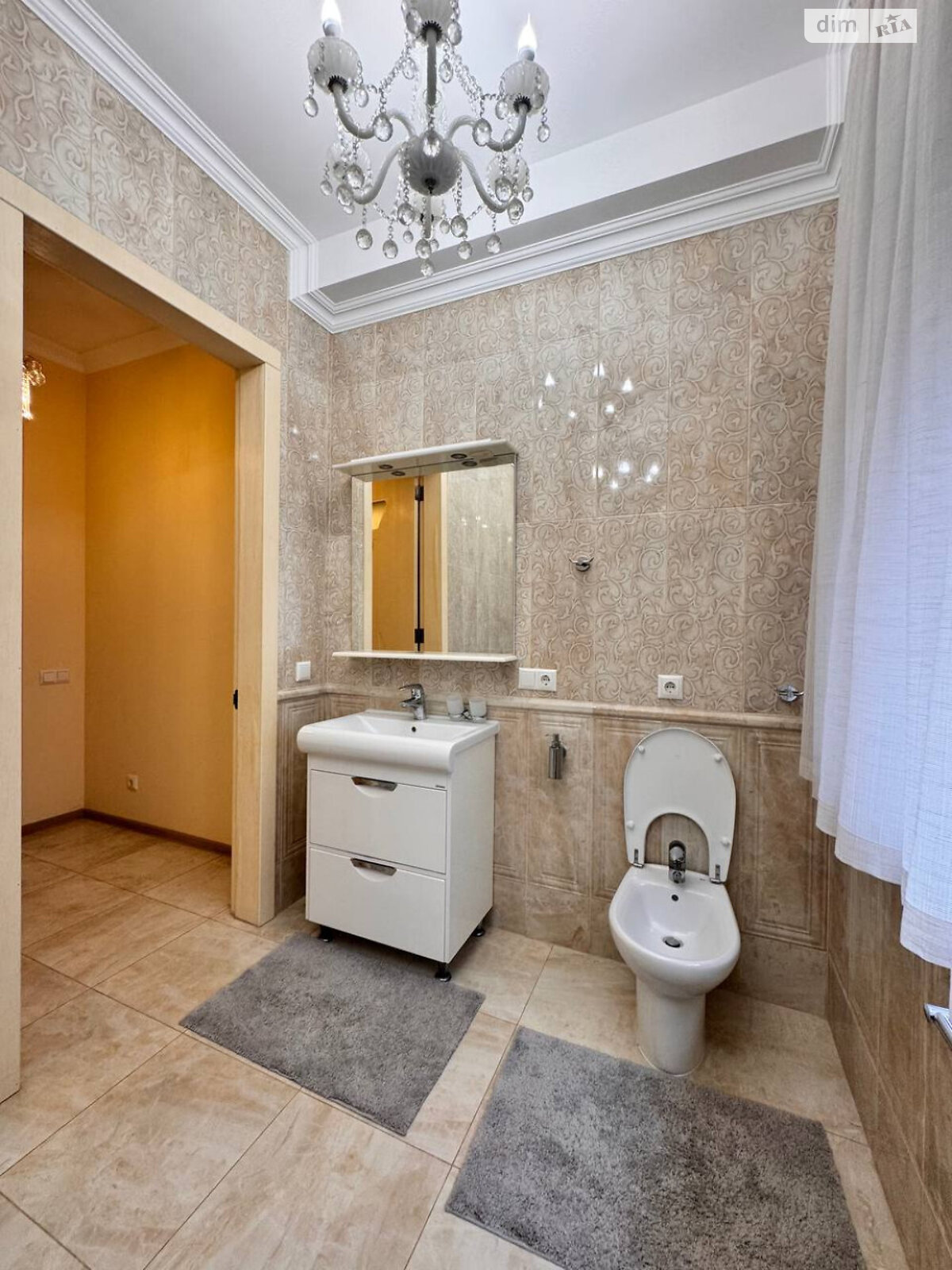 трехэтажный дом, 380 кв. м, ракушечник (ракушняк). Продажа в Одессе район Пересыпский фото 1 трехэтажный дом, 380 кв. м, ракушечник (ракушняк). Продажа в Одессе район Пересыпский фото 1