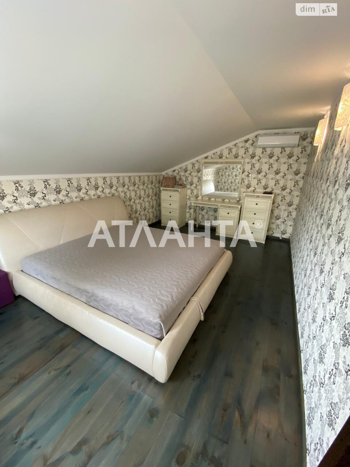 двоповерховий будинок бесідка, 260 кв. м, кирпич. Продаж в Одесі, район Пересипський фото 1 двоповерховий будинок бесідка, 260 кв. м, кирпич. Продаж в Одесі, район Пересипський фото 1