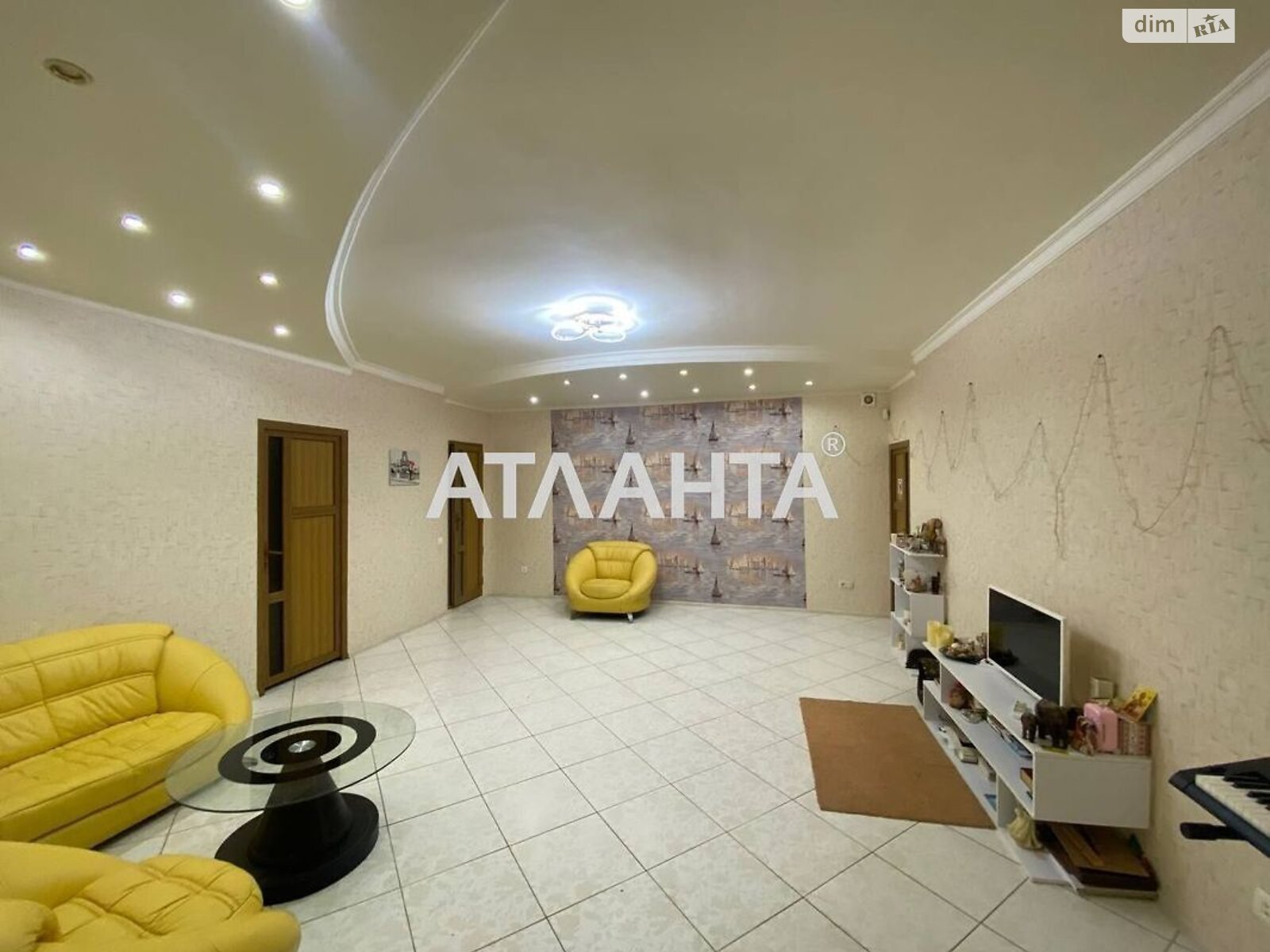 трехэтажный дом, 260 кв. м, ракушечник (ракушняк). Продажа в Одессе район Пересыпский фото 1