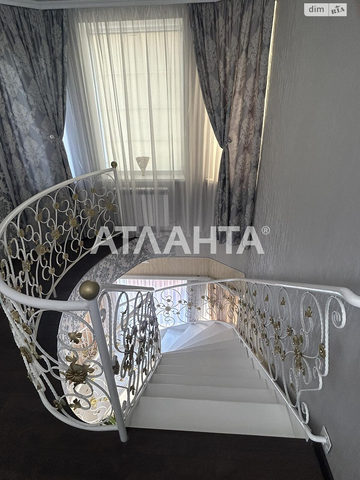 двоповерховий будинок бесідка, 200 кв. м, газобетон. Продаж в Одесі, район Пересипський фото 1 двоповерховий будинок бесідка, 200 кв. м, газобетон. Продаж в Одесі, район Пересипський фото 1
