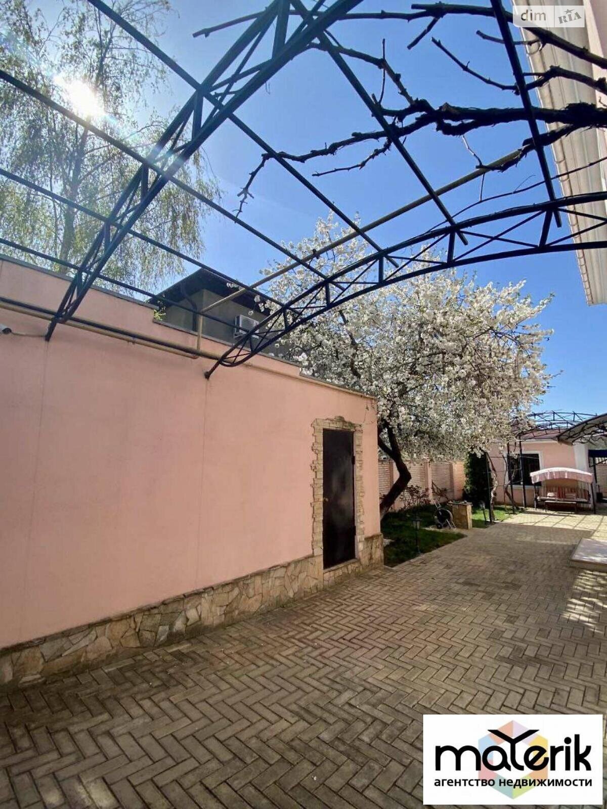 двухэтажный дом с гаражом, 171.2 кв. м, кирпич. Продажа в Одессе район Поселок Котовского фото 1 двухэтажный дом с гаражом, 171.2 кв. м, кирпич. Продажа в Одессе район Поселок Котовского фото 1
