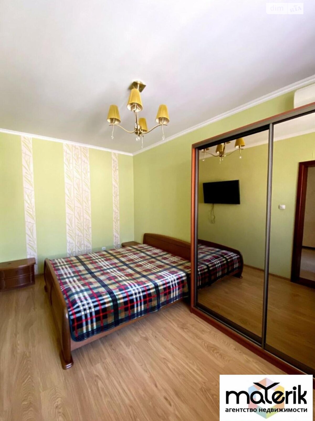 двухэтажный дом с гаражом, 171.2 кв. м, кирпич. Продажа в Одессе район Поселок Котовского фото 1 двухэтажный дом с гаражом, 171.2 кв. м, кирпич. Продажа в Одессе район Поселок Котовского фото 1
