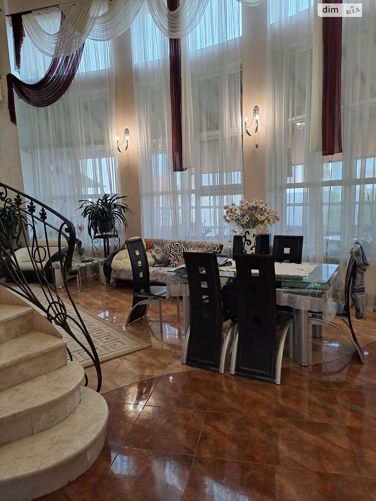 триповерховий будинок з верандою, 523 кв. м, цегла. Продаж в Одесі, район Містечко Котовського фото 1 триповерховий будинок з верандою, 523 кв. м, цегла. Продаж в Одесі, район Містечко Котовського фото 1