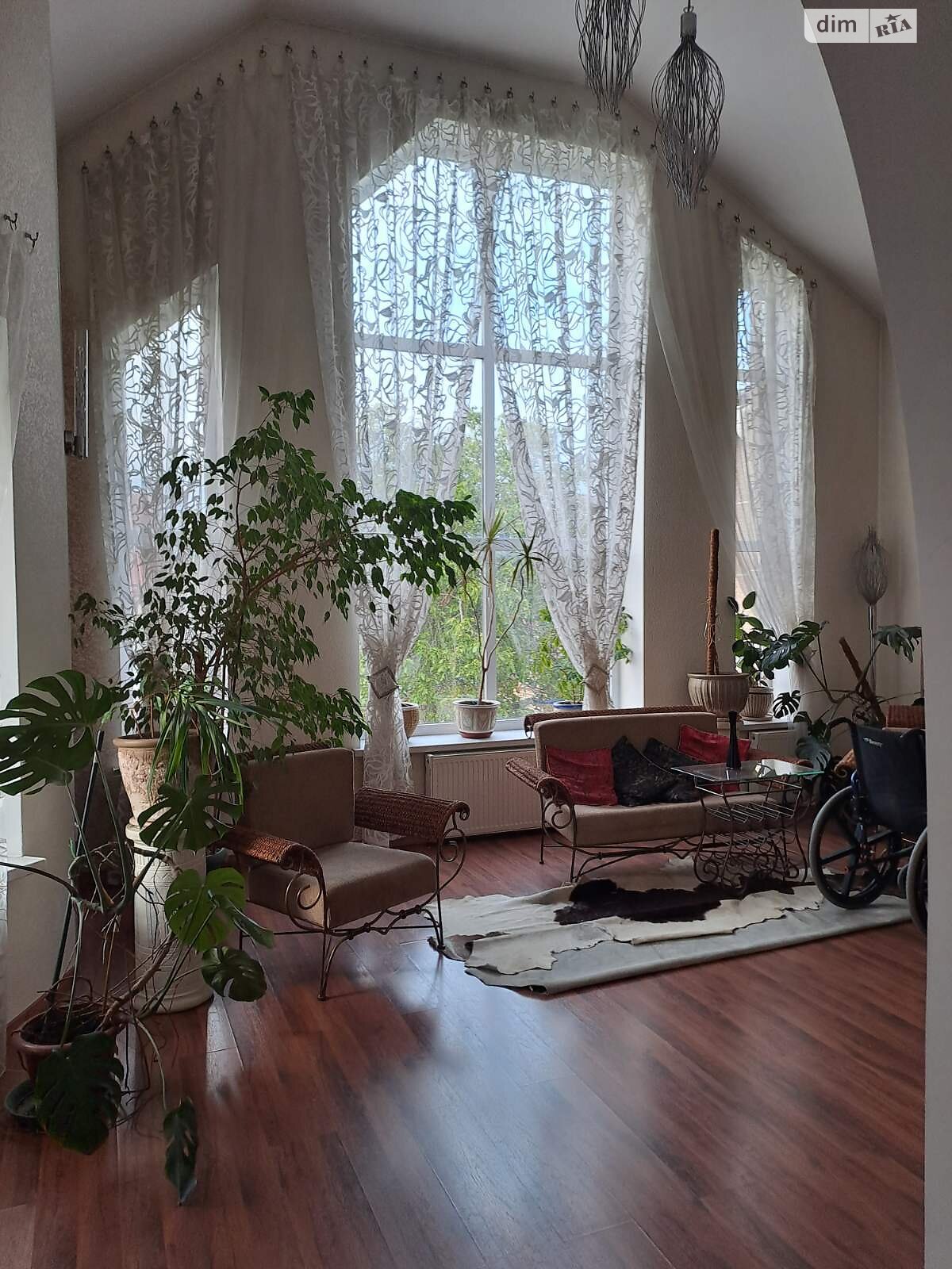 триповерховий будинок з верандою, 523 кв. м, цегла. Продаж в Одесі, район Містечко Котовського фото 1 триповерховий будинок з верандою, 523 кв. м, цегла. Продаж в Одесі, район Містечко Котовського фото 1