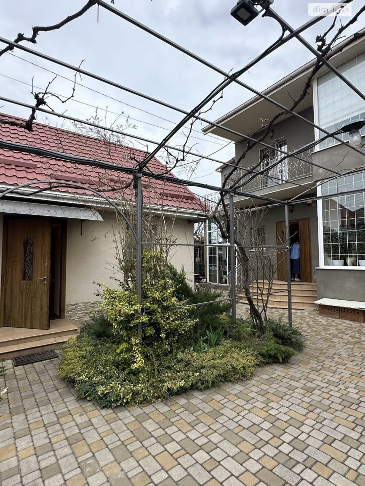 триповерховий будинок з гаражем, 282 кв. м, цегла. Продаж в Одесі, район Приморський фото 1 триповерховий будинок з гаражем, 282 кв. м, цегла. Продаж в Одесі, район Приморський фото 1