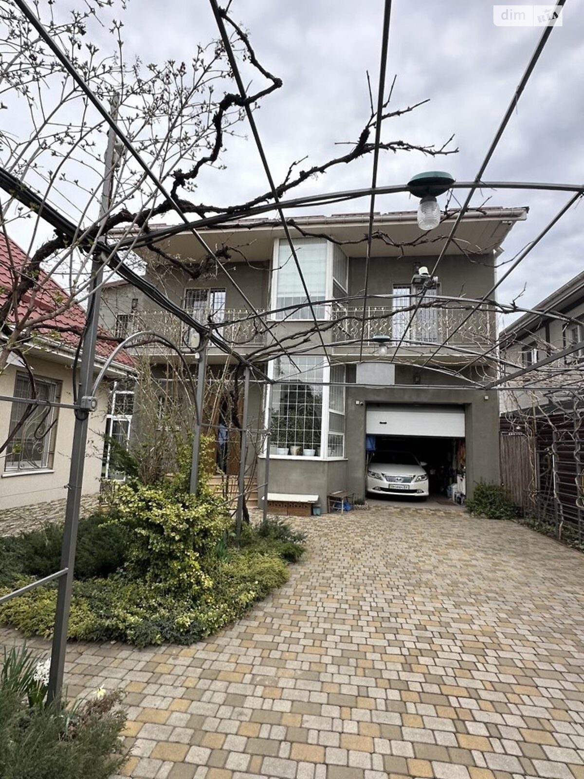 триповерховий будинок з гаражем, 282 кв. м, цегла. Продаж в Одесі, район Приморський фото 1 триповерховий будинок з гаражем, 282 кв. м, цегла. Продаж в Одесі, район Приморський фото 1