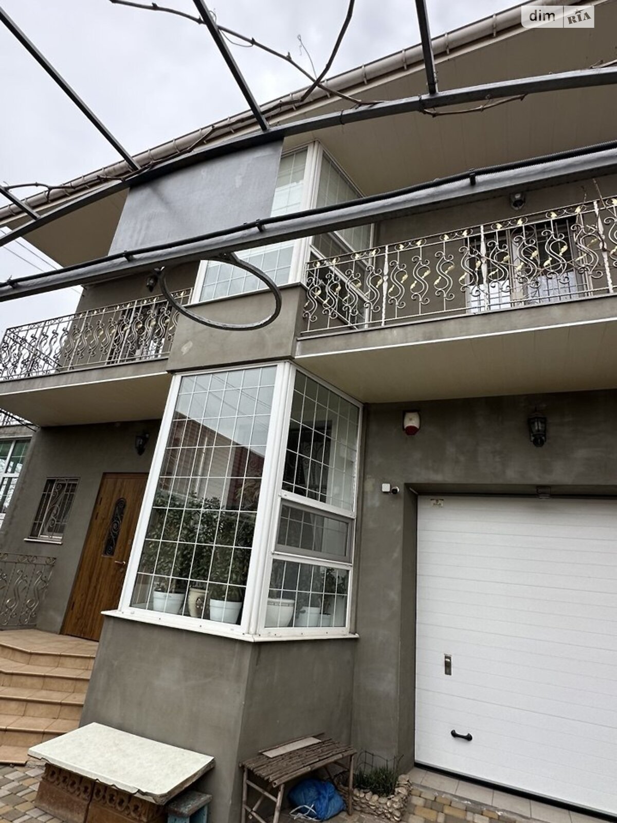 триповерховий будинок з гаражем, 282 кв. м, цегла. Продаж в Одесі, район Приморський фото 1 триповерховий будинок з гаражем, 282 кв. м, цегла. Продаж в Одесі, район Приморський фото 1