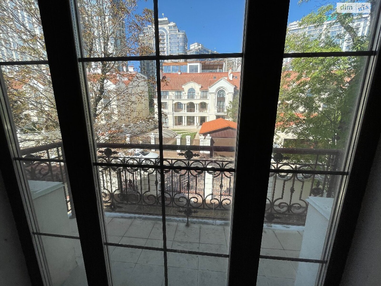 трехэтажный дом с балконом, 565.9 кв. м, кирпич. Продажа в Одессе район Приморский фото 1