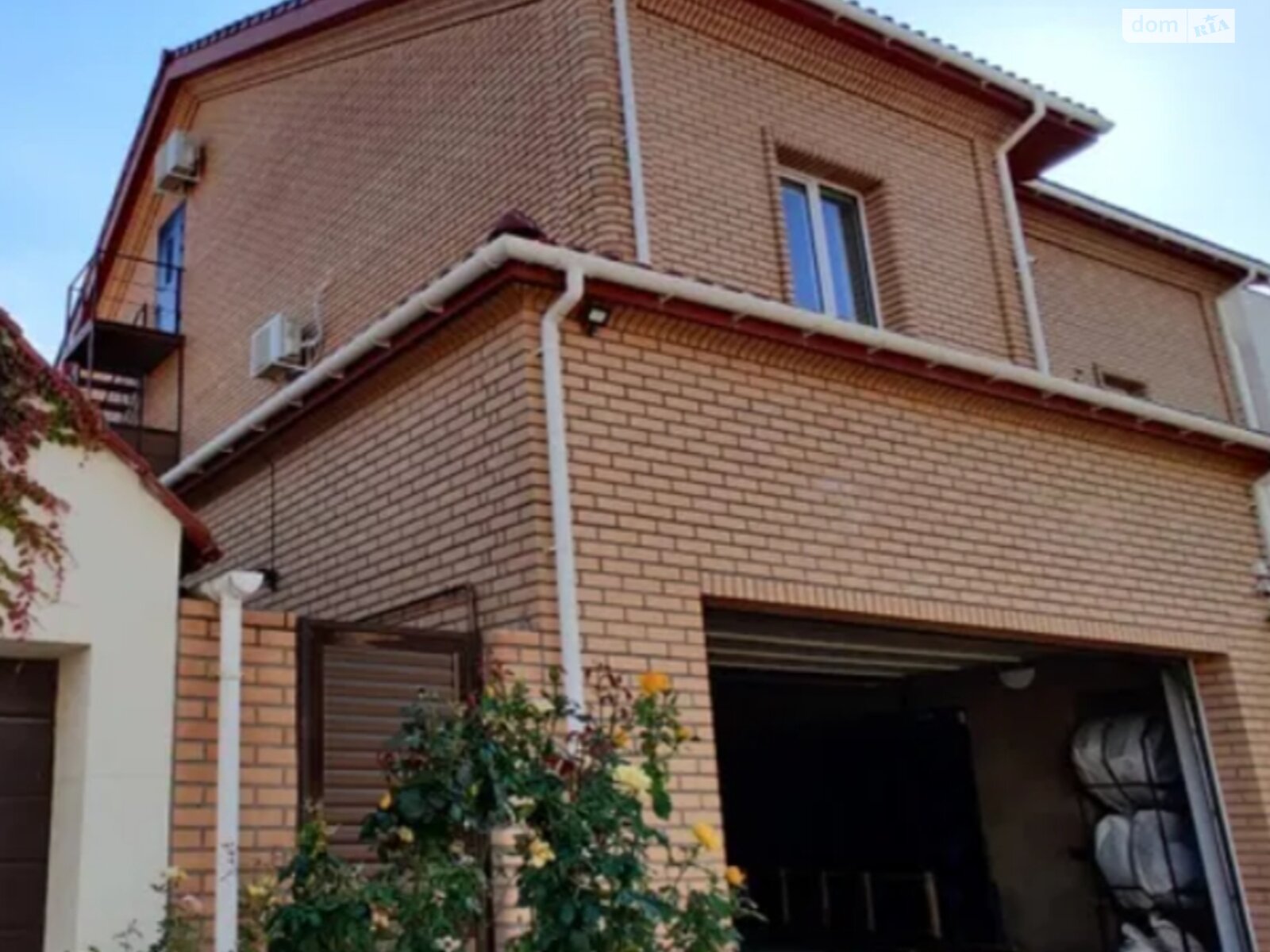 трехэтажный дом с гаражом, 145.8 кв. м, кирпич. Продажа в Одессе район Приморский фото 1 трехэтажный дом с гаражом, 145.8 кв. м, кирпич. Продажа в Одессе район Приморский фото 1