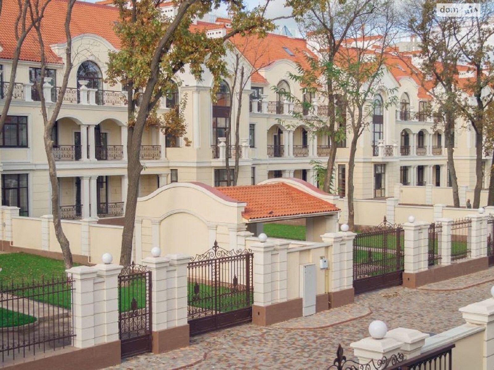 двухэтажный дом, 565 кв. м, кирпич. Продажа в Одессе район Приморский фото 1