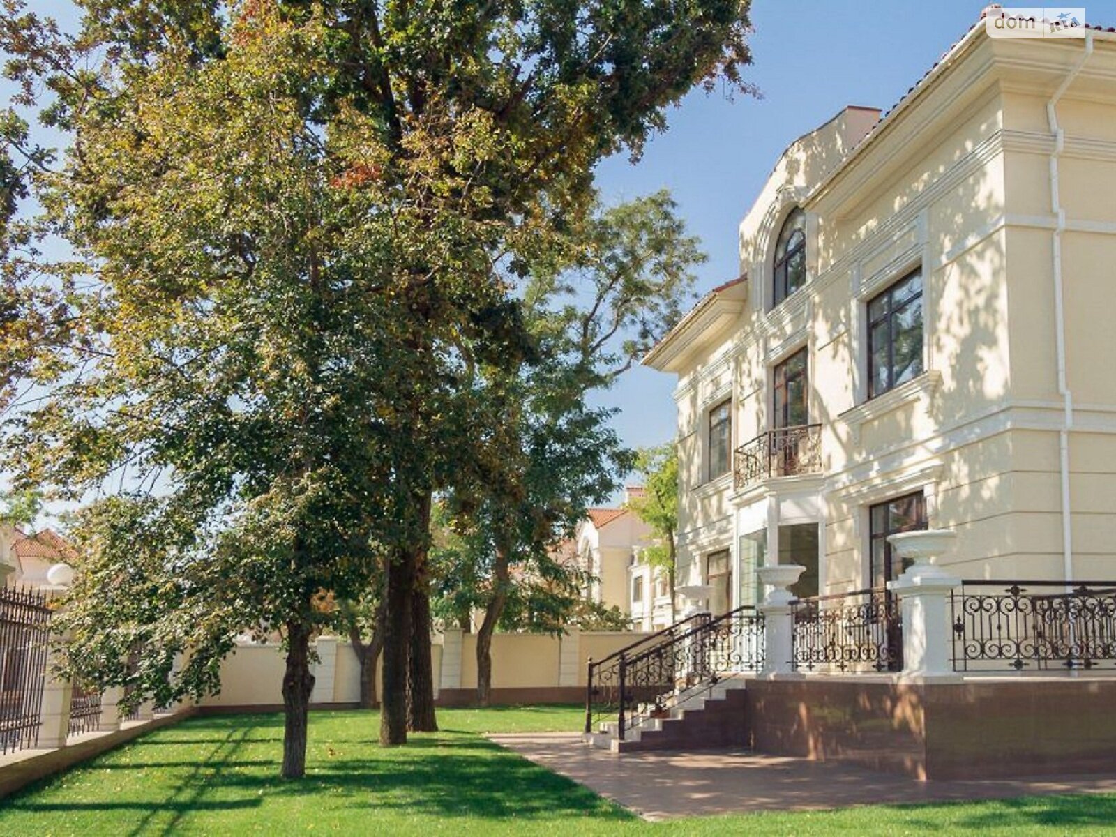 двоповерховий будинок, 624 кв. м, кирпич. Продаж в Одесі, район Приморський фото 1