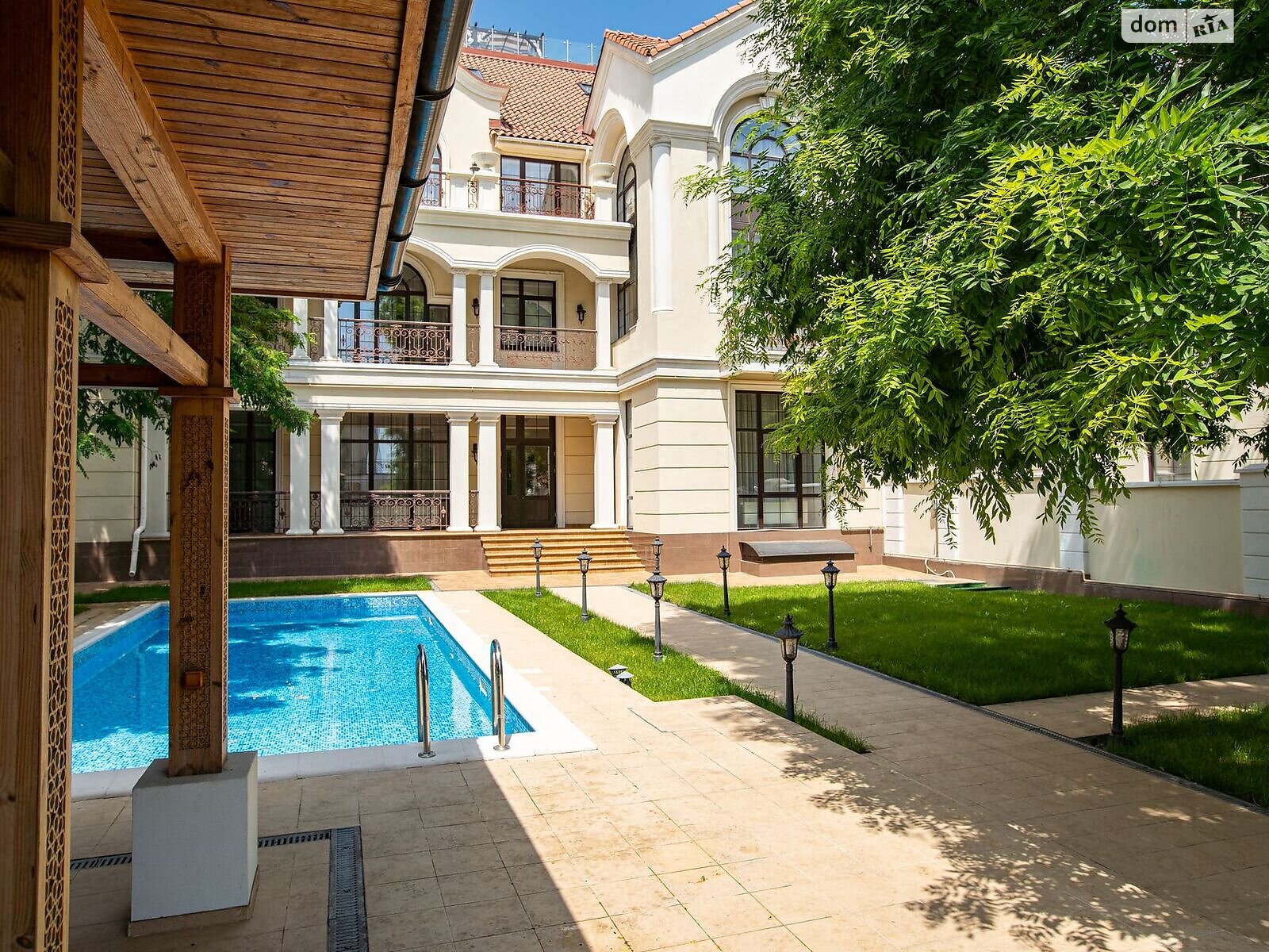 двухэтажный дом, 565 кв. м, кирпич. Продажа в Одессе район Приморский фото 1