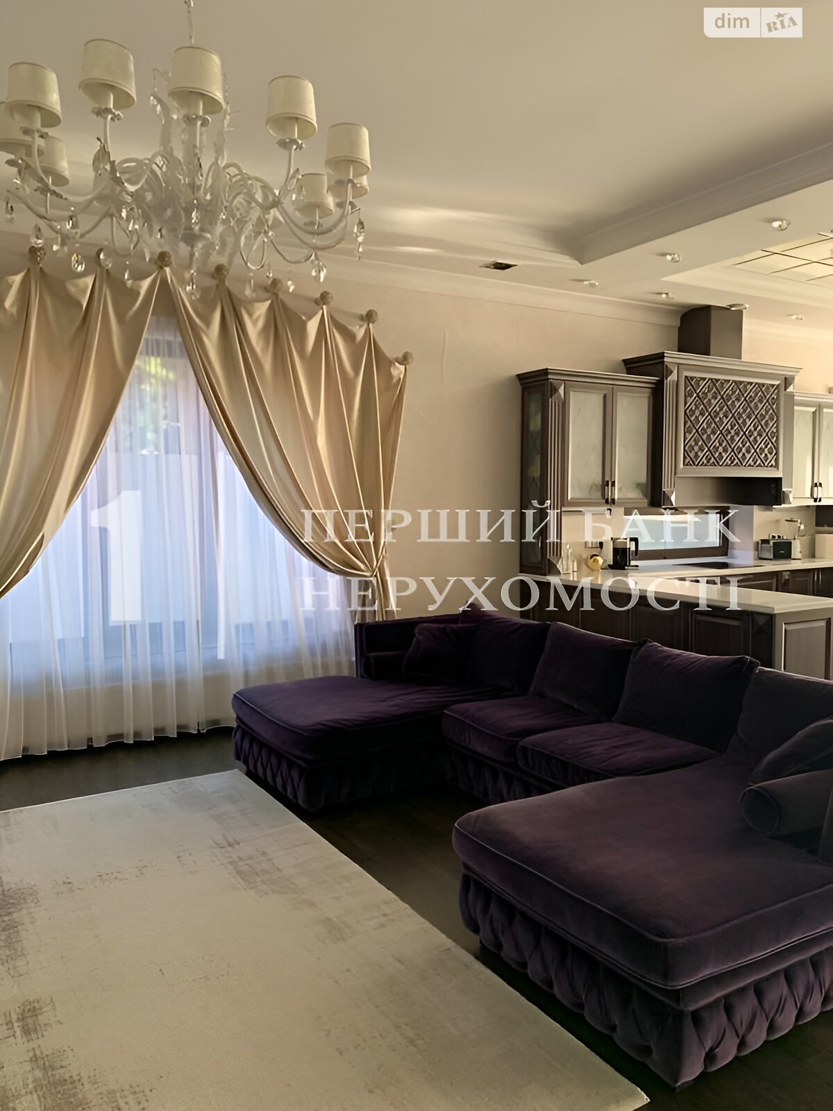 трехэтажный дом с ремонтом, 425 кв. м, кирпич. Продажа в Одессе район Приморский фото 1 трехэтажный дом с ремонтом, 425 кв. м, кирпич. Продажа в Одессе район Приморский фото 1