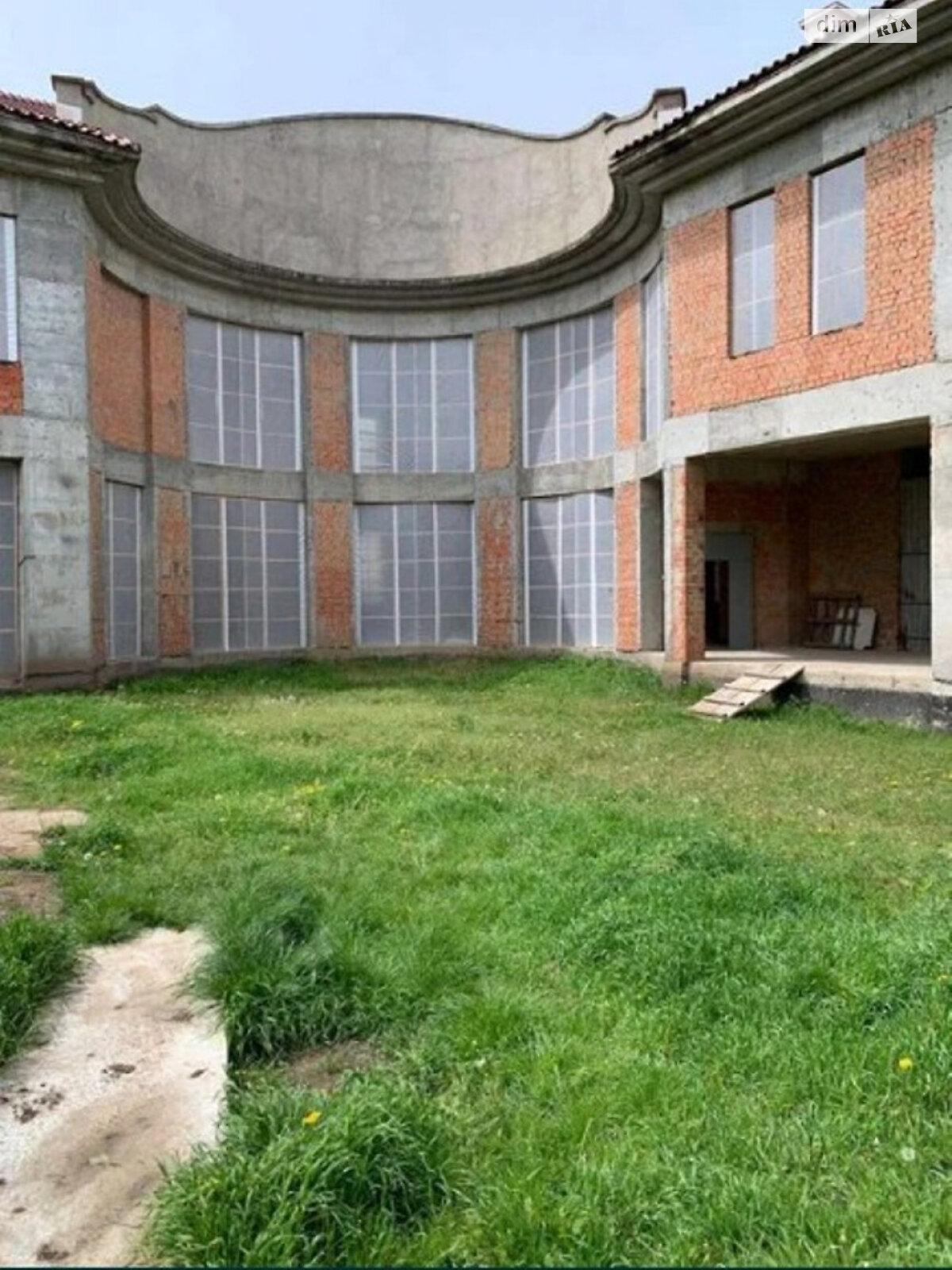 трехэтажный дом, 1200 кв. м, кирпич. Продажа в Одессе район Приморский фото 1 трехэтажный дом, 1200 кв. м, кирпич. Продажа в Одессе район Приморский фото 1