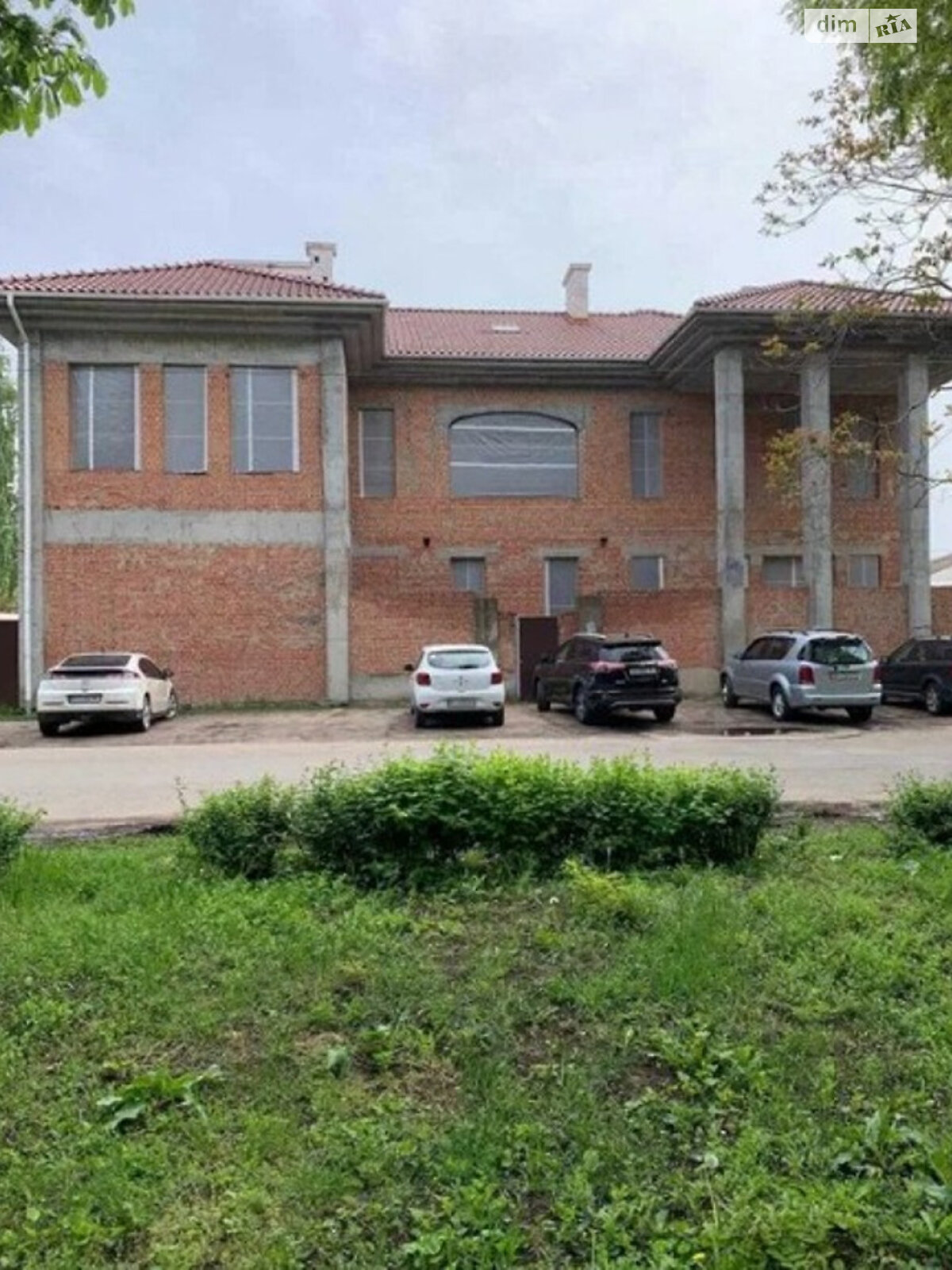 трехэтажный дом, 1200 кв. м, кирпич. Продажа в Одессе район Приморский фото 1 трехэтажный дом, 1200 кв. м, кирпич. Продажа в Одессе район Приморский фото 1