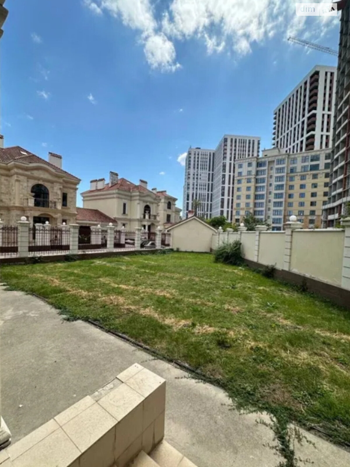 триповерховий будинок, 670 кв. м, кирпич. Продаж в Одесі, район Приморський фото 1 триповерховий будинок, 670 кв. м, кирпич. Продаж в Одесі, район Приморський фото 1