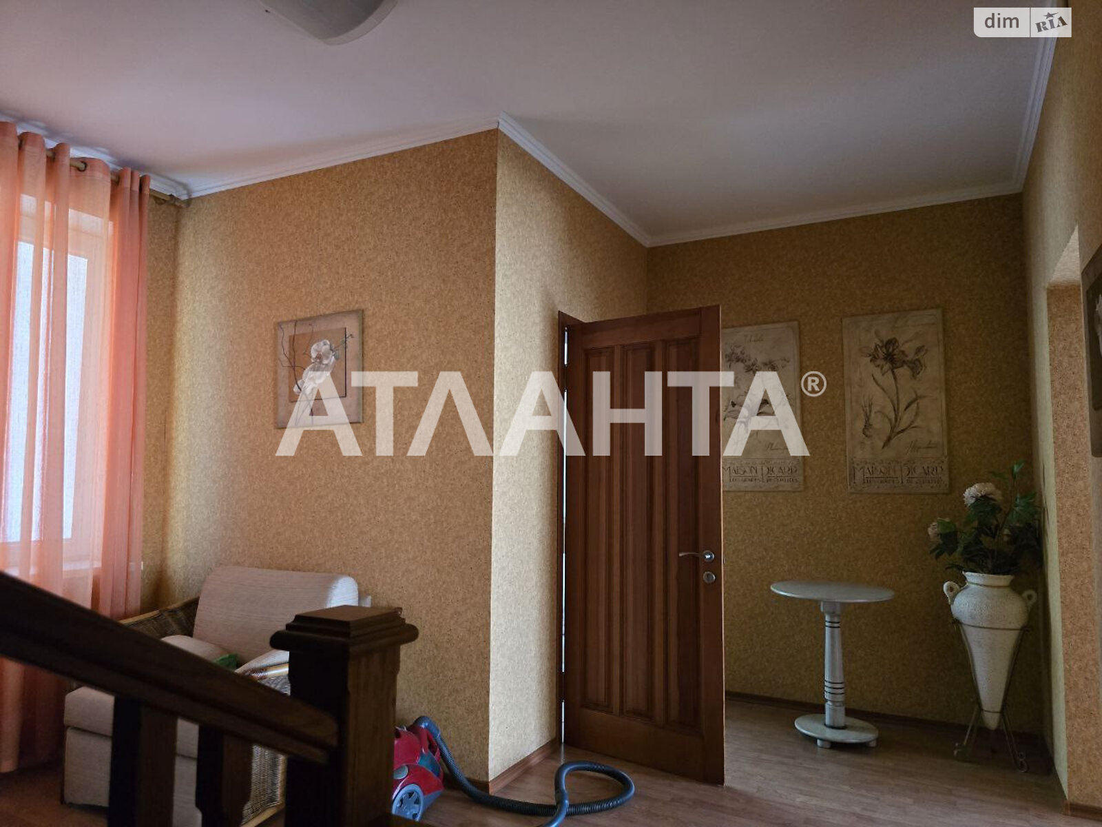 трехэтажный дом, 287 кв. м, кирпич. Продажа в Одессе район Приморский фото 1 трехэтажный дом, 287 кв. м, кирпич. Продажа в Одессе район Приморский фото 1