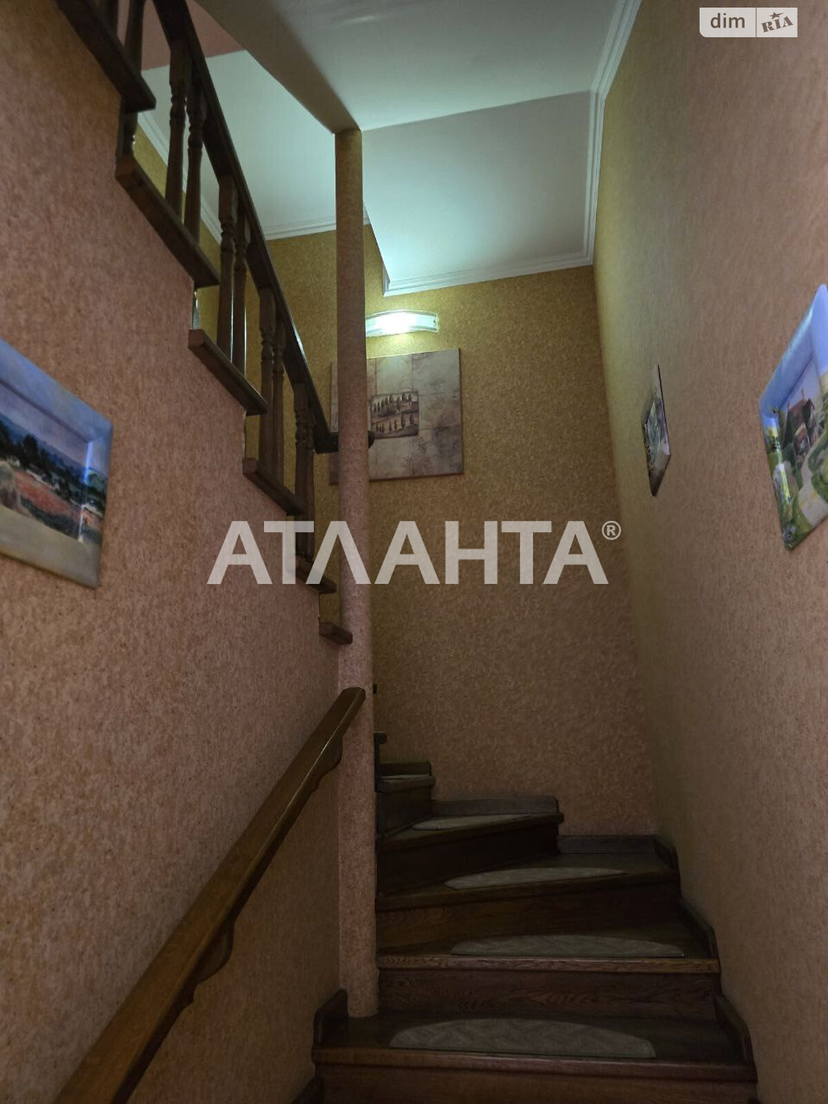 трехэтажный дом, 287 кв. м, кирпич. Продажа в Одессе район Приморский фото 1 трехэтажный дом, 287 кв. м, кирпич. Продажа в Одессе район Приморский фото 1