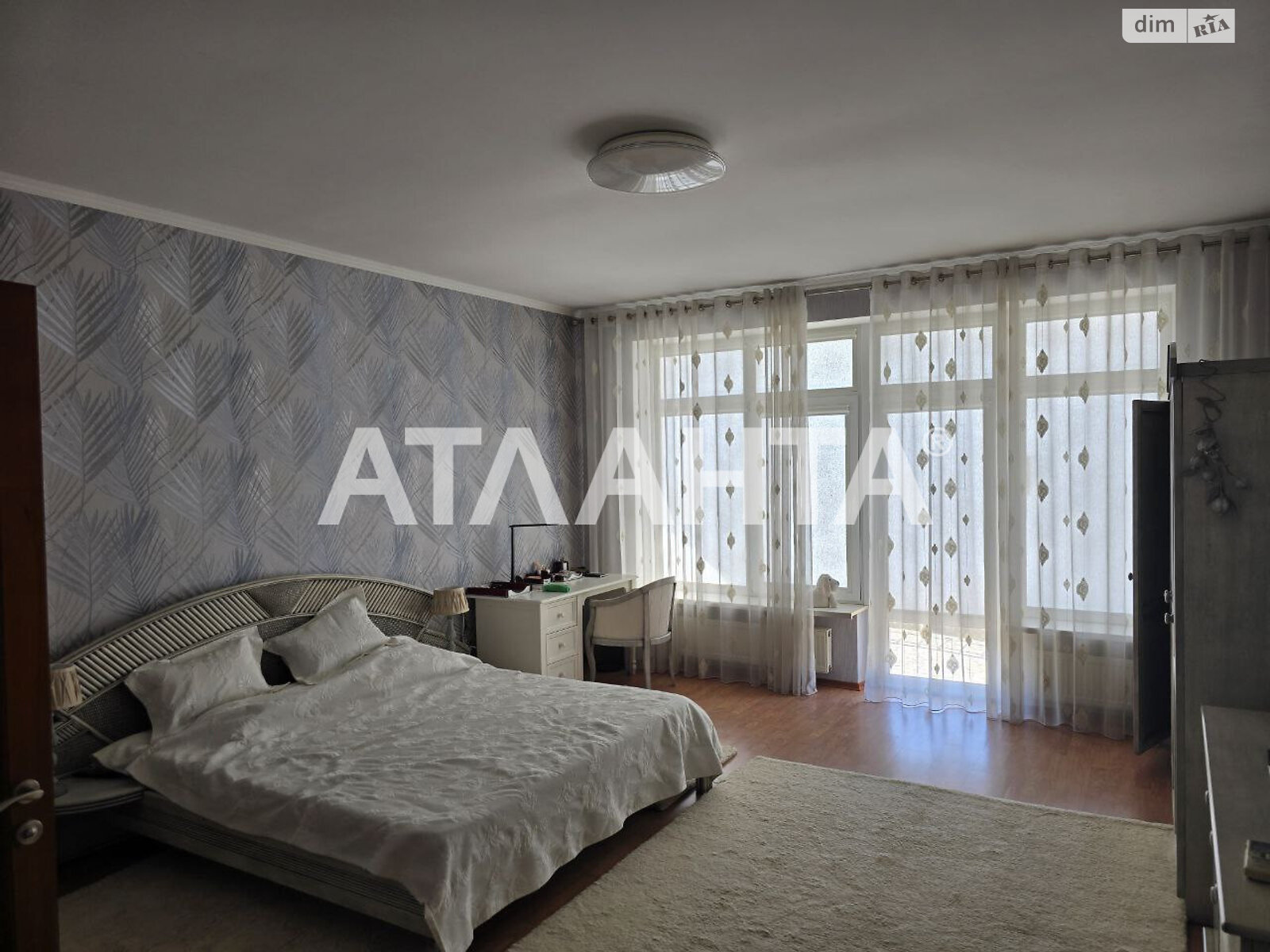 трехэтажный дом, 287 кв. м, кирпич. Продажа в Одессе район Приморский фото 1 трехэтажный дом, 287 кв. м, кирпич. Продажа в Одессе район Приморский фото 1
