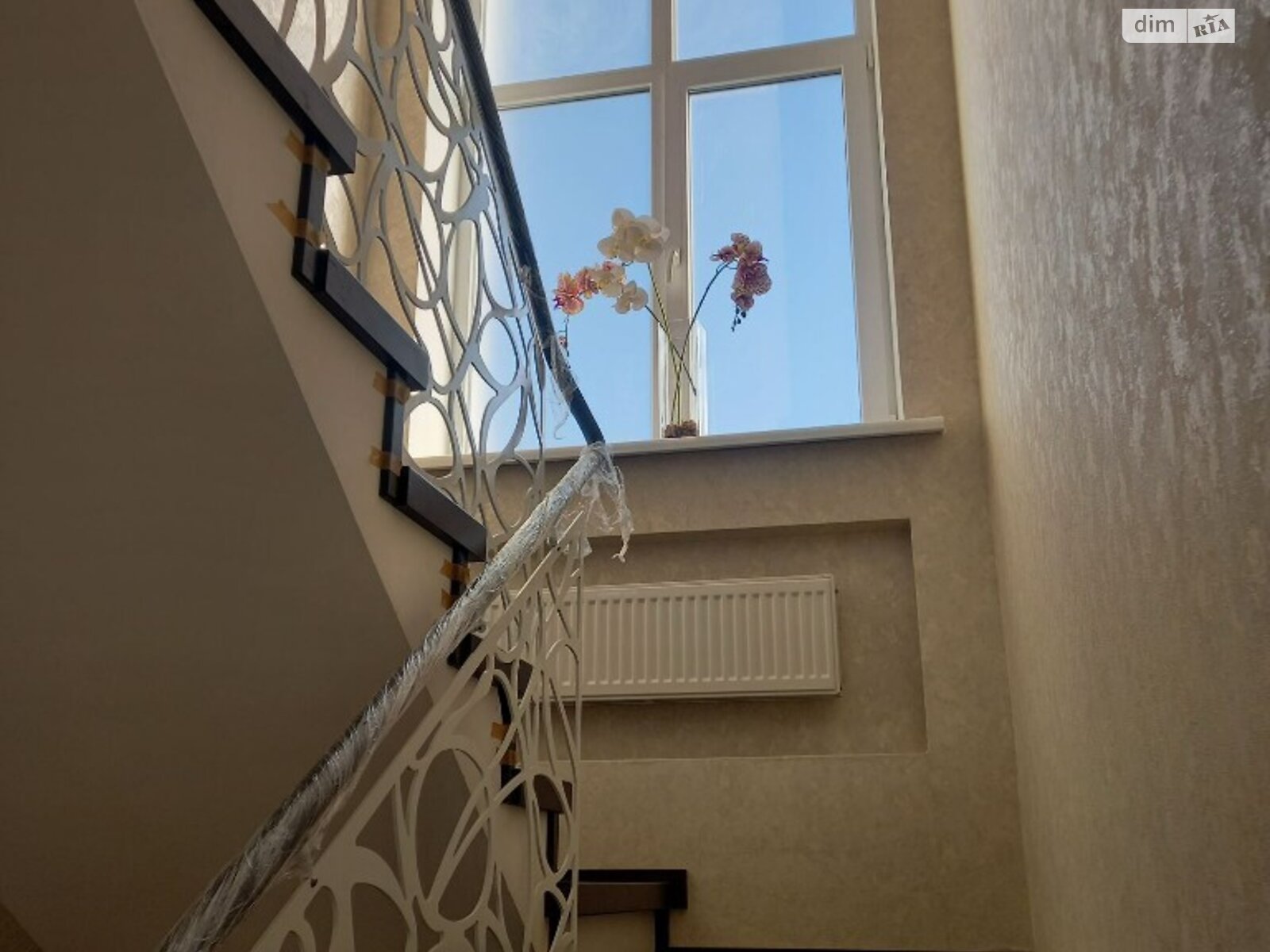 двухэтажный дом с балконом, 150 кв. м, пеноблок. Продажа в Одессе район Приморский фото 1