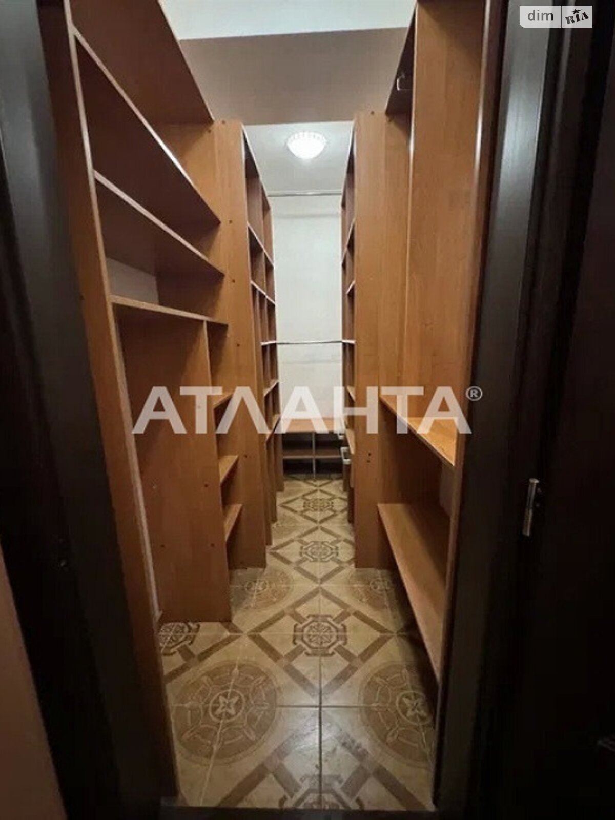 триповерховий будинок з гаражем, 222.5 кв. м, ракушняк. Продаж в Одесі, район Приморський фото 1 триповерховий будинок з гаражем, 222.5 кв. м, ракушняк. Продаж в Одесі, район Приморський фото 1