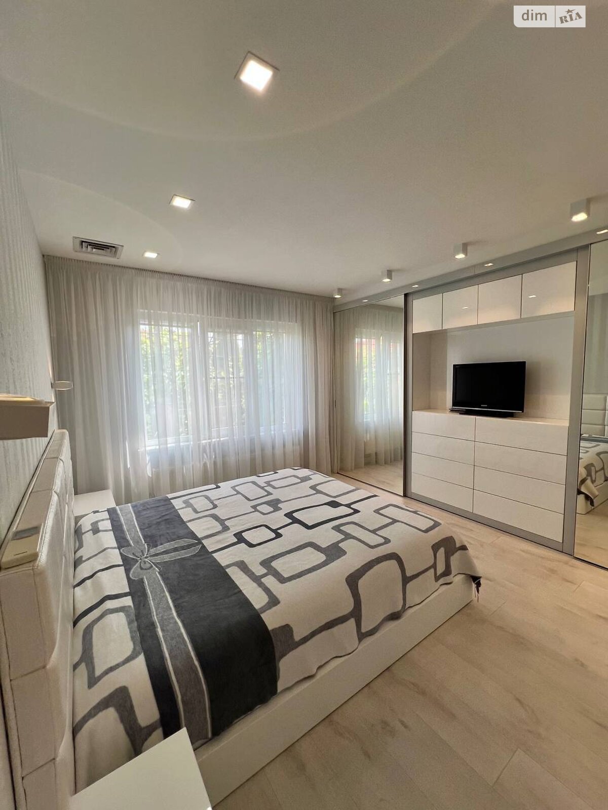 двоповерховий будинок з ремонтом, 136.1 кв. м, цегла. Продаж у Одесі фото 1