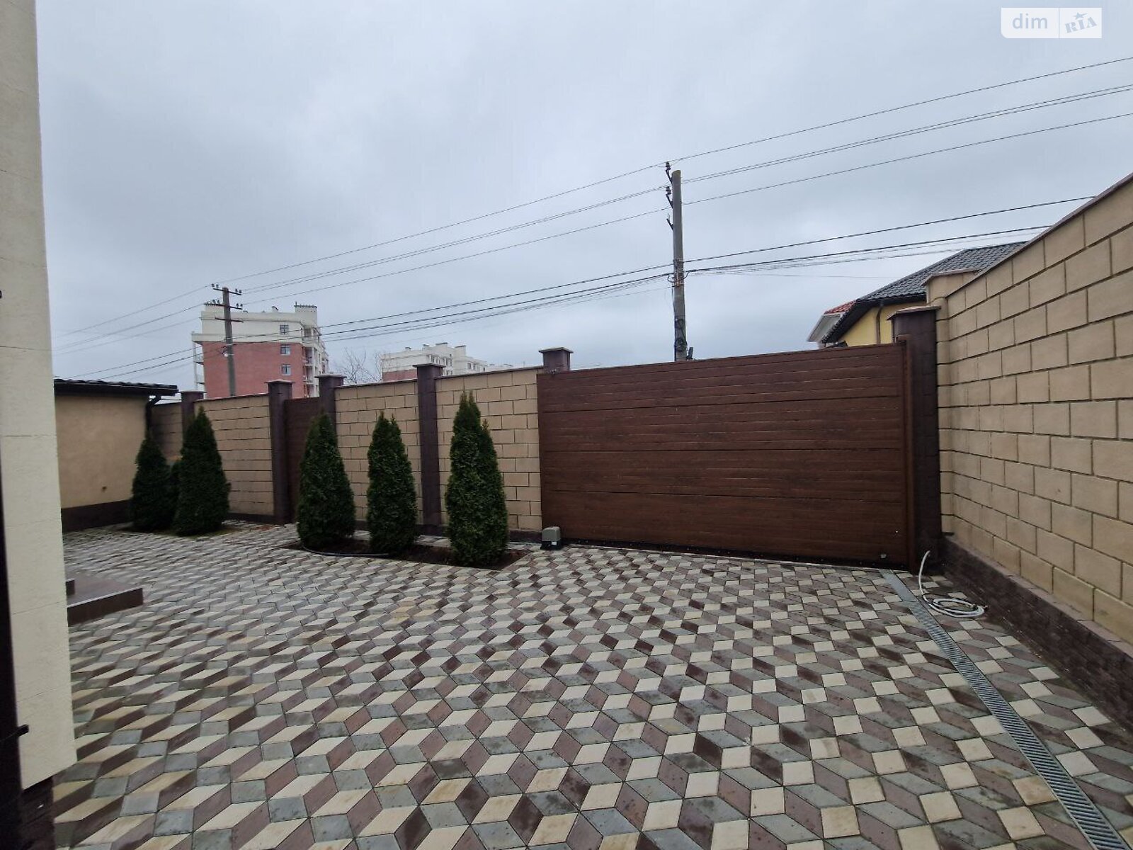 двухэтажный дом с ремонтом, 150 кв. м, кирпич. Продажа в Одессе район Совиньон фото 1