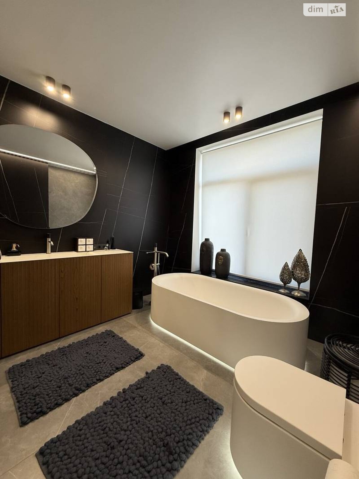 двухэтажный дом с гаражом, 280 кв. м, кирпич. Продажа в Одессе район Совиньон фото 1 двухэтажный дом с гаражом, 280 кв. м, кирпич. Продажа в Одессе район Совиньон фото 1