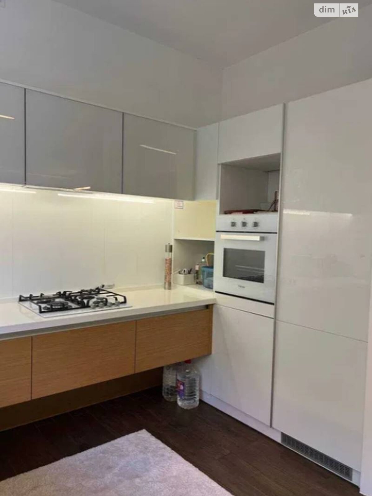 двухэтажный дом с гаражом, 240 кв. м, кирпич. Продажа в Одессе район Совиньон фото 1 двухэтажный дом с гаражом, 240 кв. м, кирпич. Продажа в Одессе район Совиньон фото 1