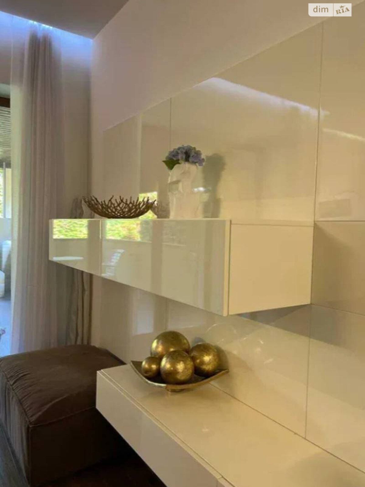 двухэтажный дом с гаражом, 240 кв. м, кирпич. Продажа в Одессе район Совиньон фото 1 двухэтажный дом с гаражом, 240 кв. м, кирпич. Продажа в Одессе район Совиньон фото 1