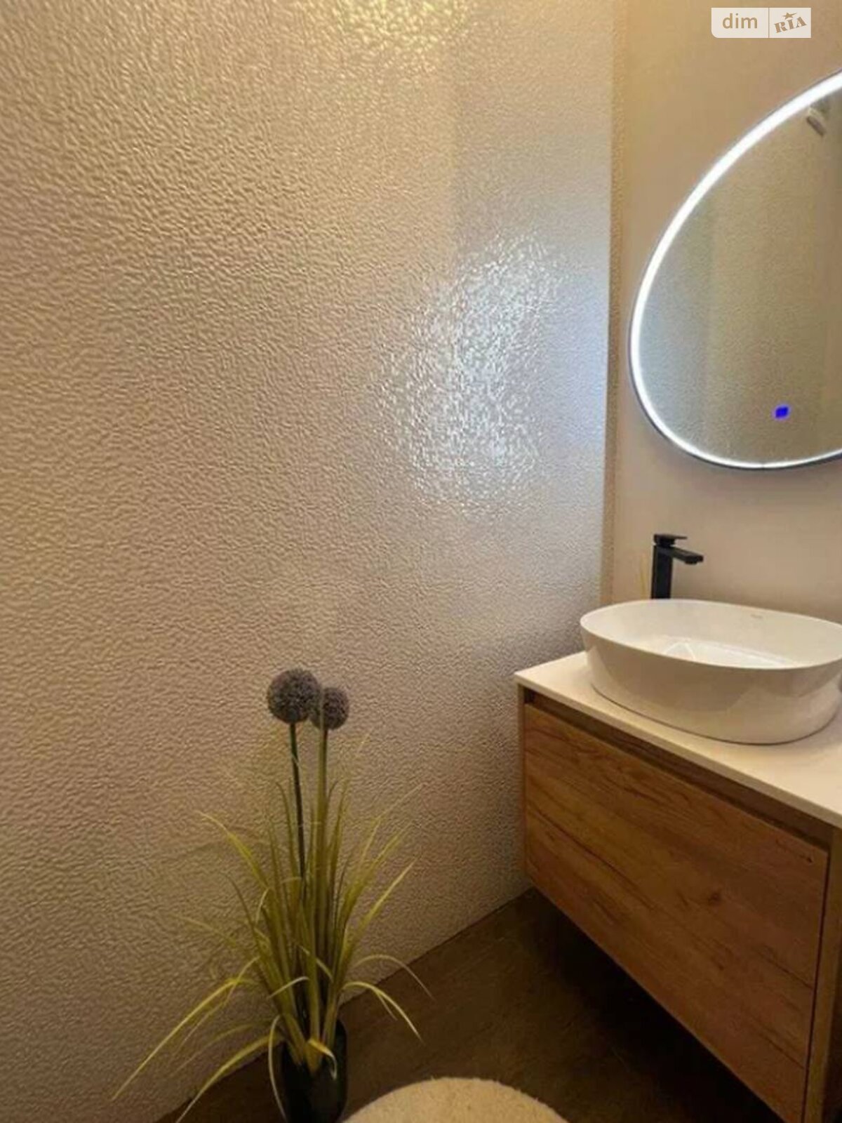 двухэтажный дом с гаражом, 240 кв. м, кирпич. Продажа в Одессе район Совиньон фото 1 двухэтажный дом с гаражом, 240 кв. м, кирпич. Продажа в Одессе район Совиньон фото 1