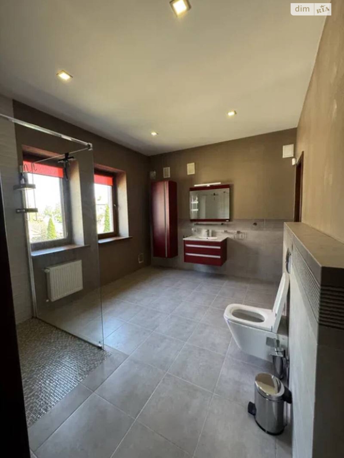 двухэтажный дом с гаражом, 240 кв. м, кирпич. Продажа в Одессе район Совиньон фото 1 двухэтажный дом с гаражом, 240 кв. м, кирпич. Продажа в Одессе район Совиньон фото 1