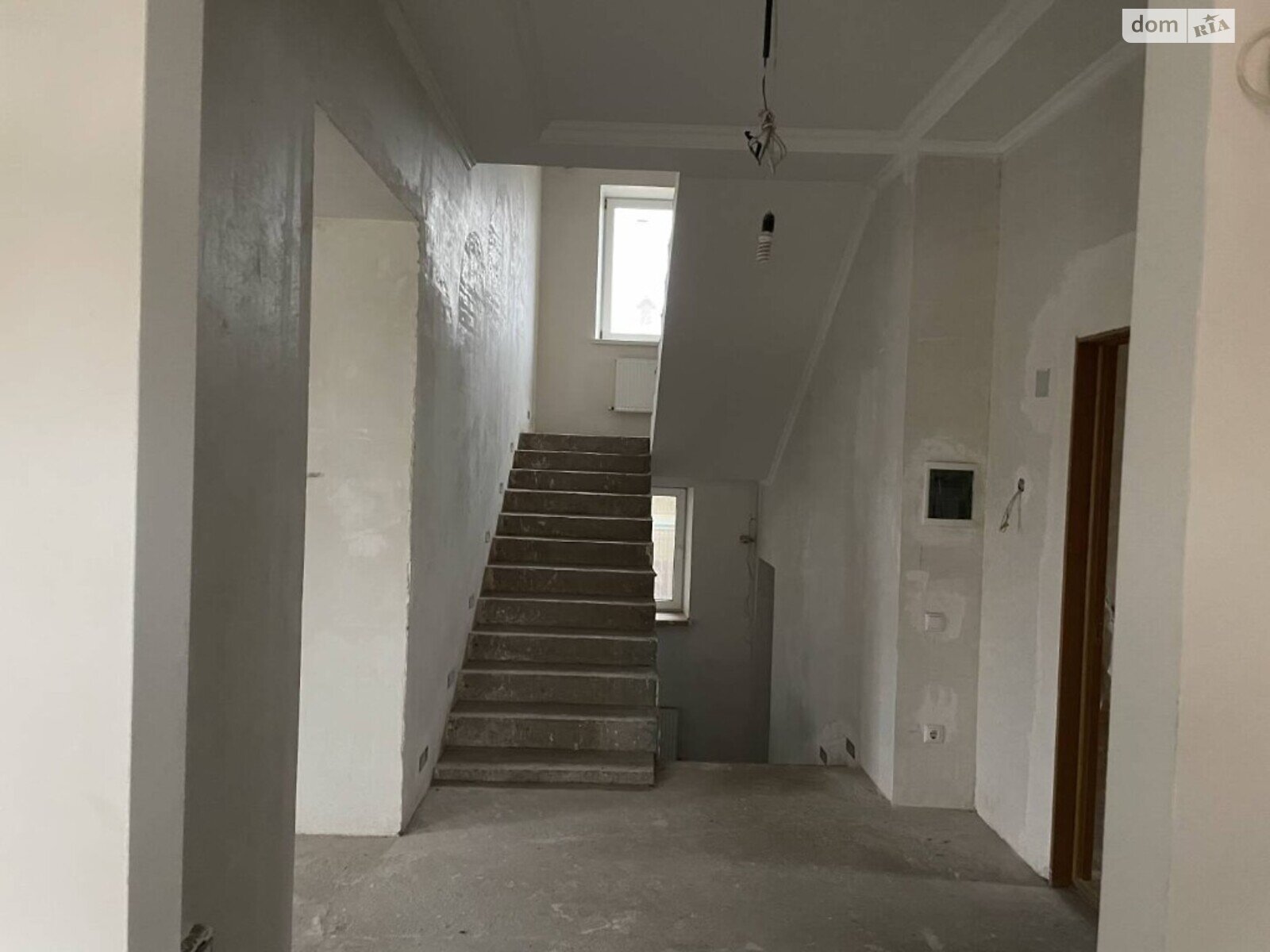 трехэтажный дом, 481 кв. м, ракушечник (ракушняк). Продажа в Одессе район Совиньон фото 1