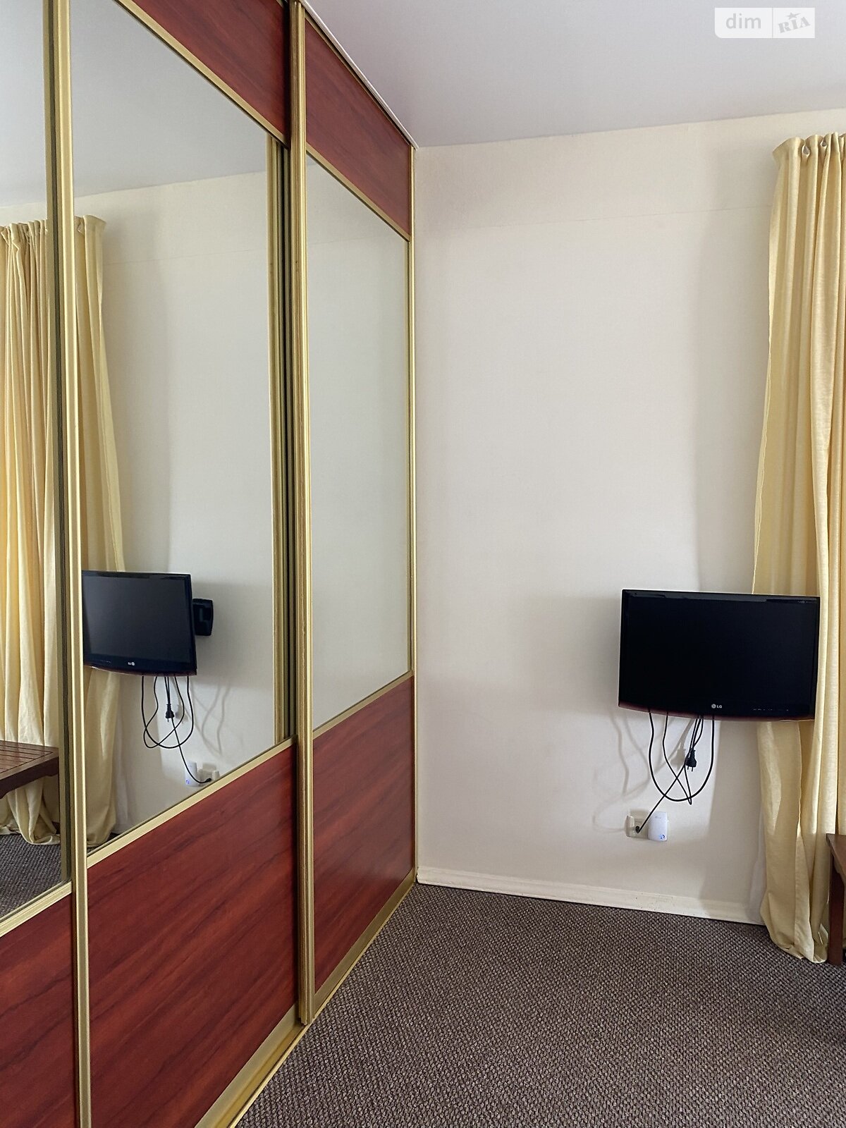 триповерховий будинок з балконом, 154 кв. м, цегла. Продаж в Одесі, район Совіньйон фото 1 триповерховий будинок з балконом, 154 кв. м, цегла. Продаж в Одесі, район Совіньйон фото 1