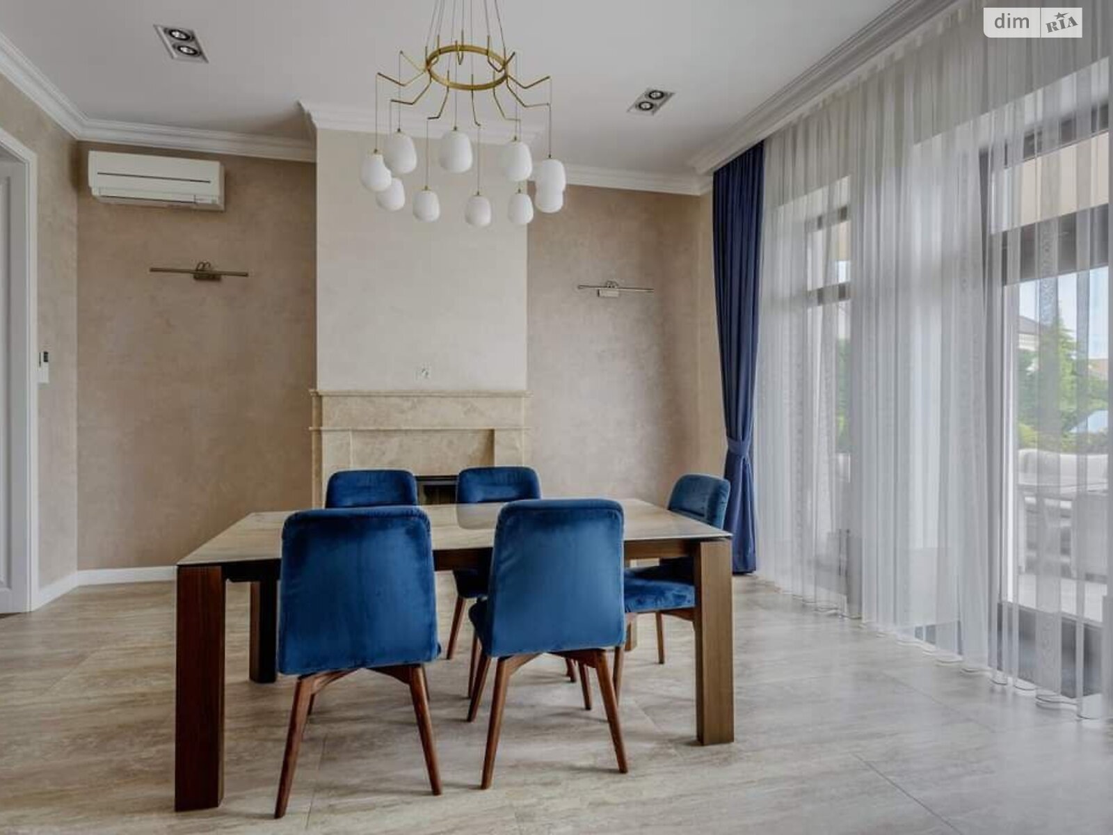 двоповерховий будинок, 585 кв. м, цегла. Продаж в Одесі, район Совіньйон фото 1 двоповерховий будинок, 585 кв. м, цегла. Продаж в Одесі, район Совіньйон фото 1